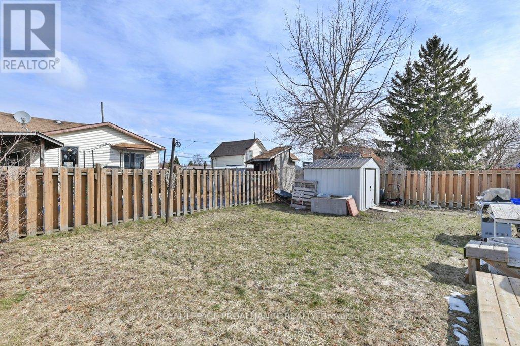 74 Heber Street, Quinte West, Ontario  K8V 1N1 - Photo 37 - X12960302
