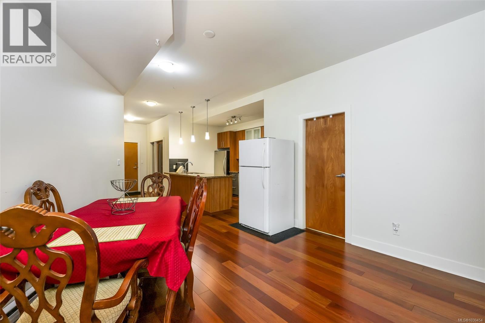 727 2745 Veterans Memorial Pkwy, Langford, British Columbia  V9B 0H4 - Photo 7 - 1030454