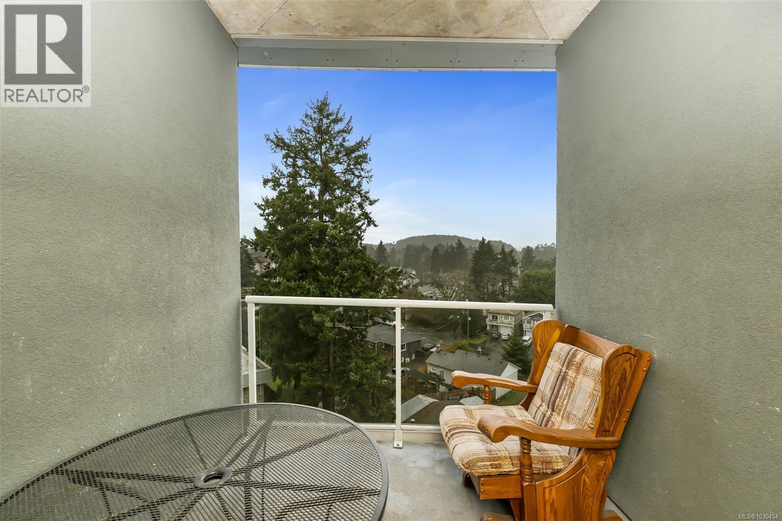 727 2745 Veterans Memorial Pkwy, Langford, British Columbia  V9B 0H4 - Photo 15 - 1030454