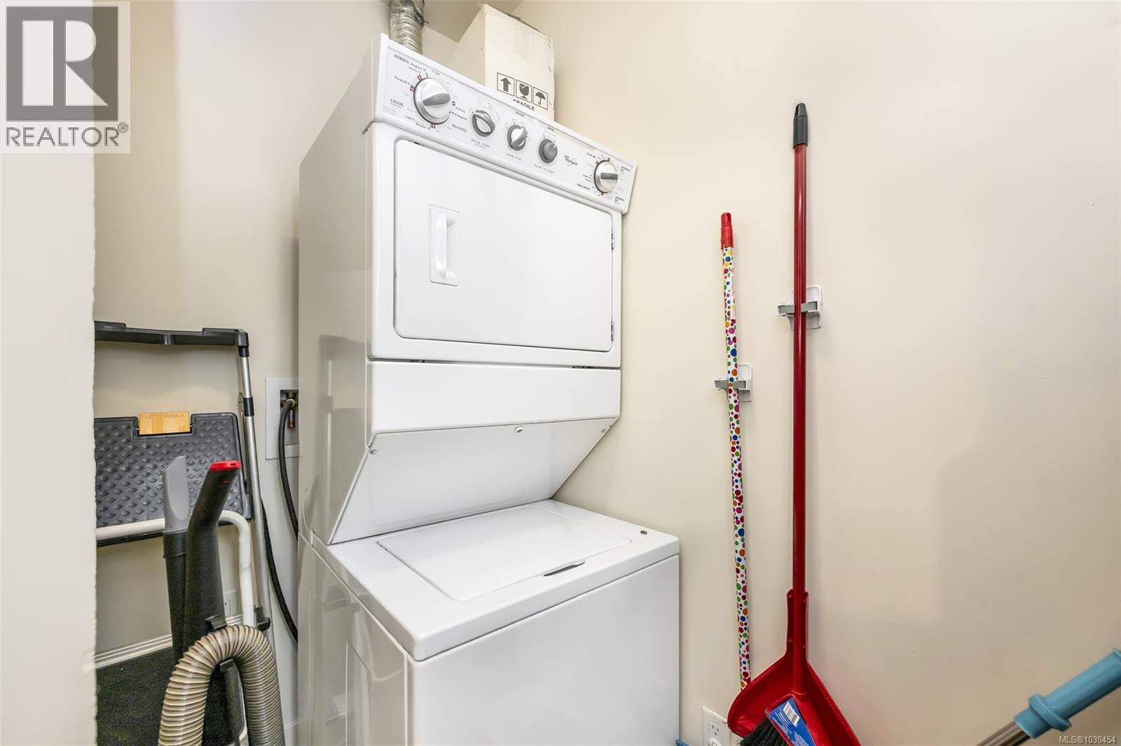 727 2745 Veterans Memorial Pkwy, Langford, British Columbia  V9B 0H4 - Photo 29 - 1030454