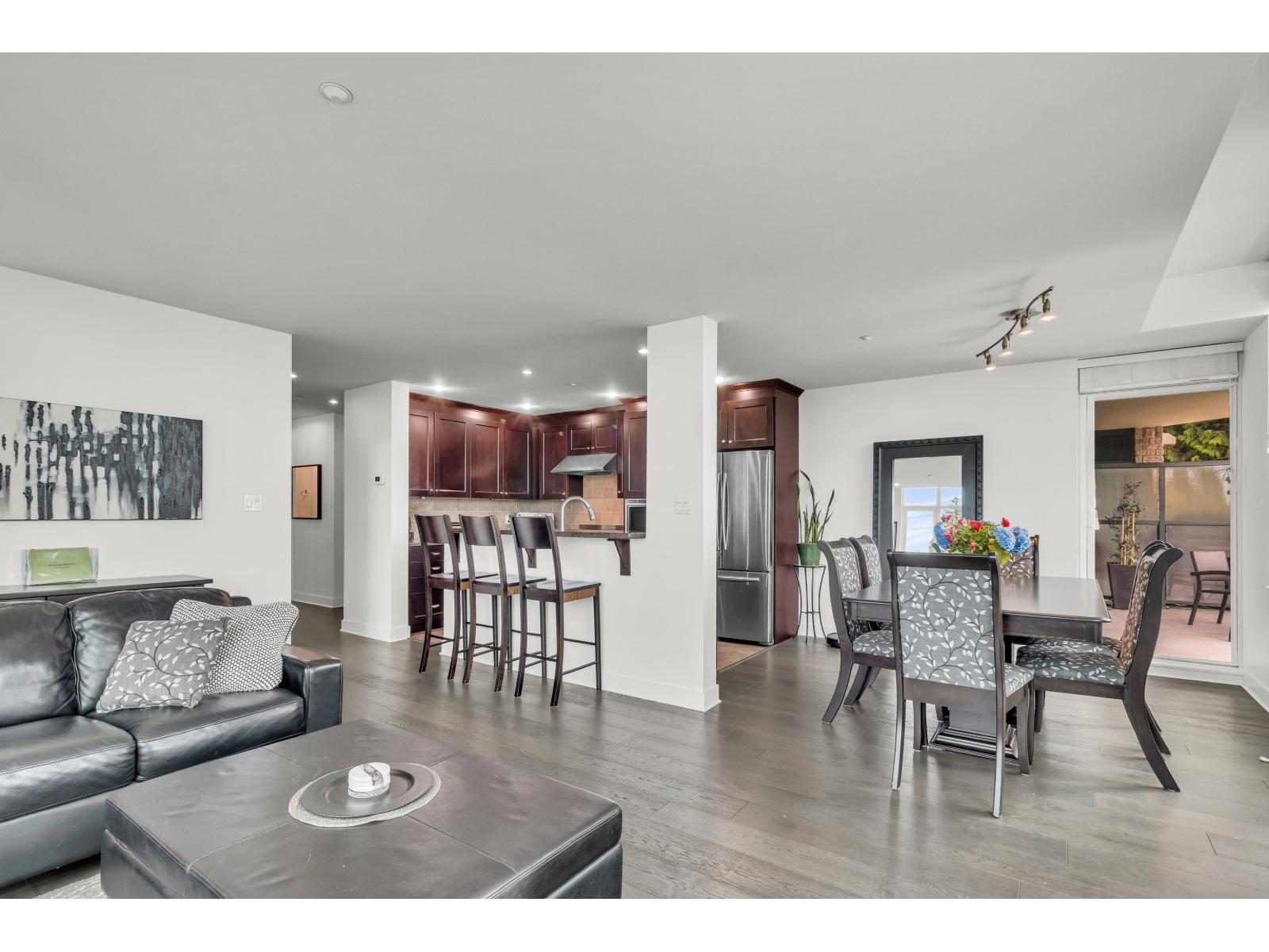 14824 North Bluff Road, White Rock, British Columbia  V4B 3E2 - Photo 4 - R3107018