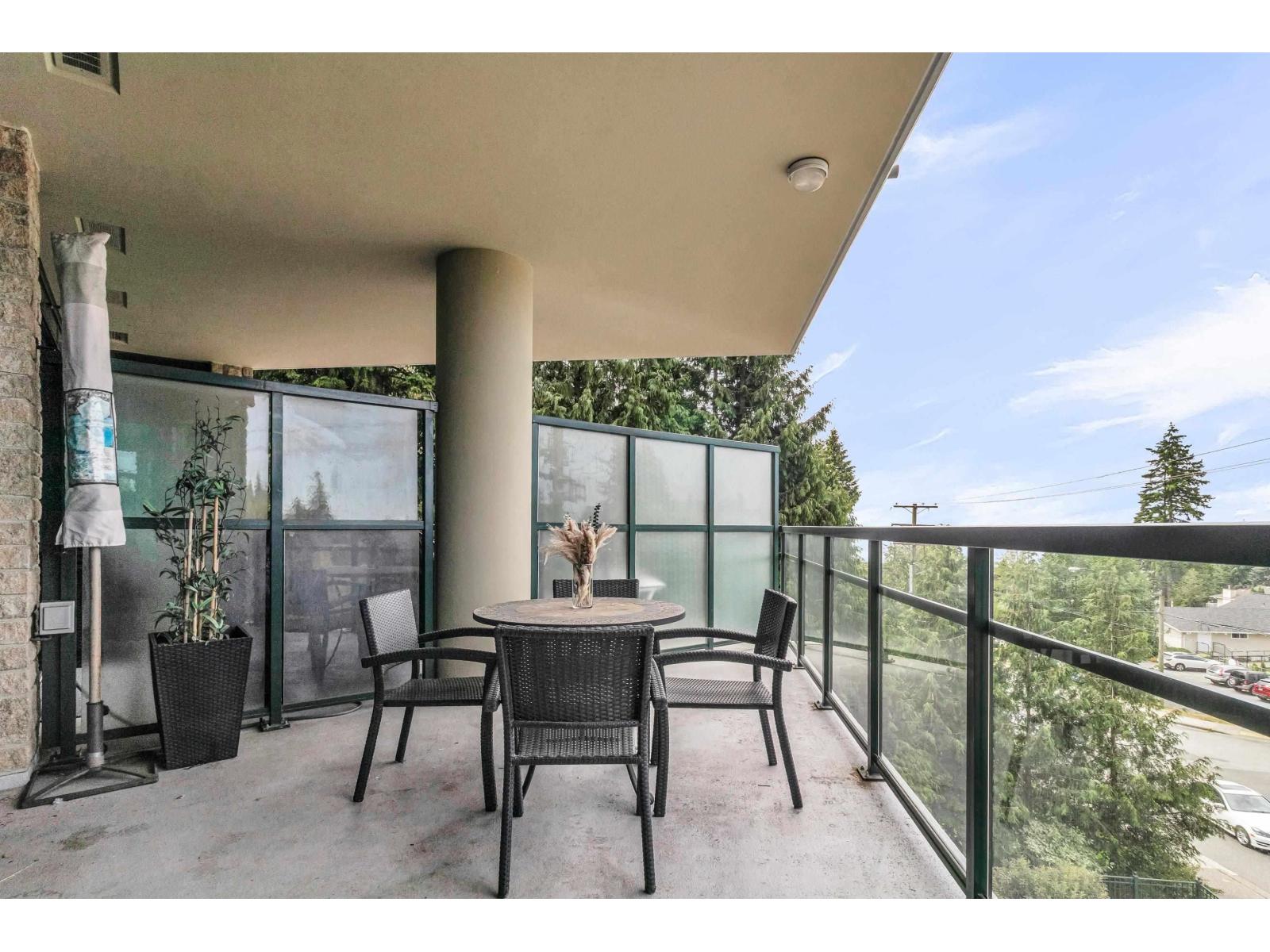 14824 North Bluff Road, White Rock, British Columbia  V4B 3E2 - Photo 5 - R3107018