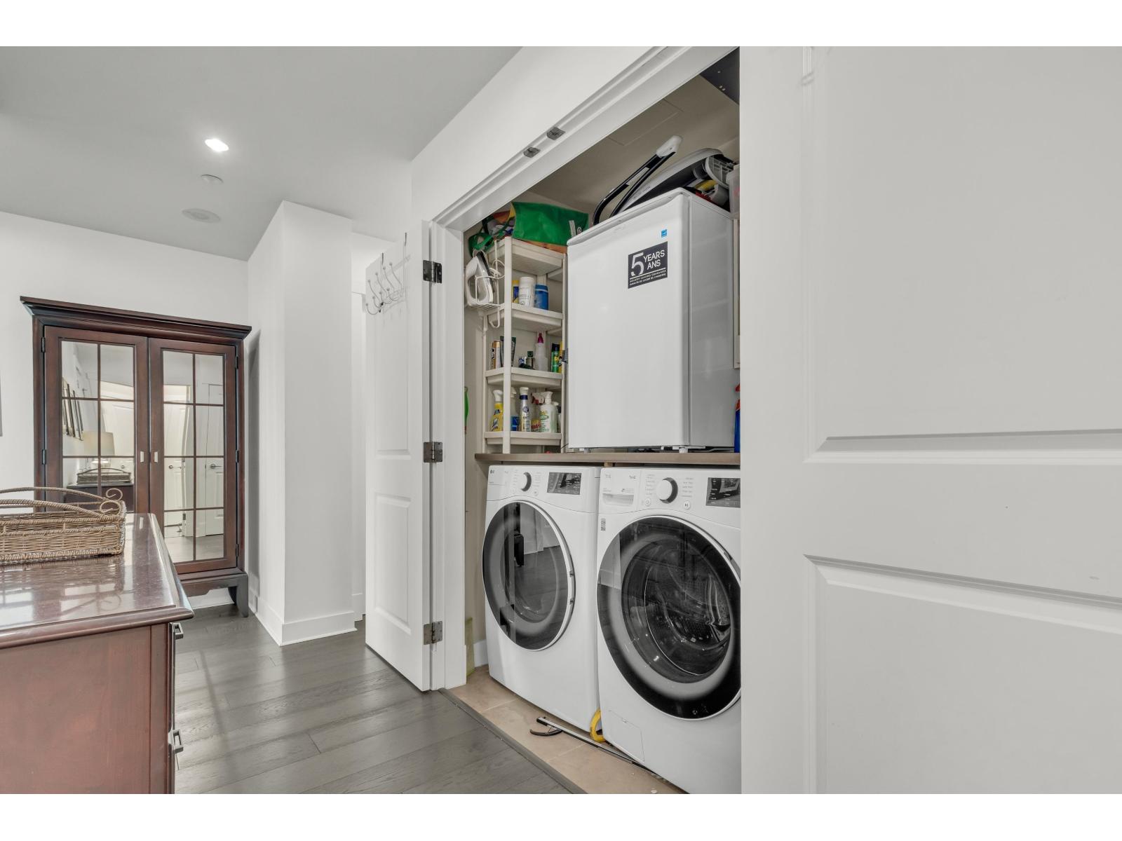 14824 North Bluff Road, White Rock, British Columbia  V4B 3E2 - Photo 8 - R3107018