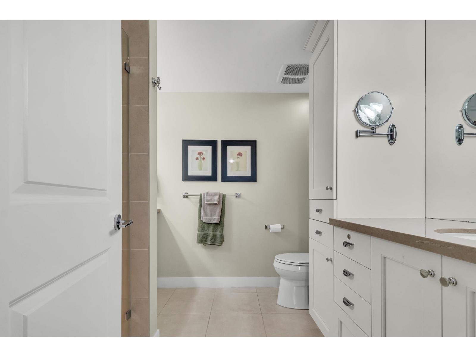 14824 North Bluff Road, White Rock, British Columbia  V4B 3E2 - Photo 9 - R3107018