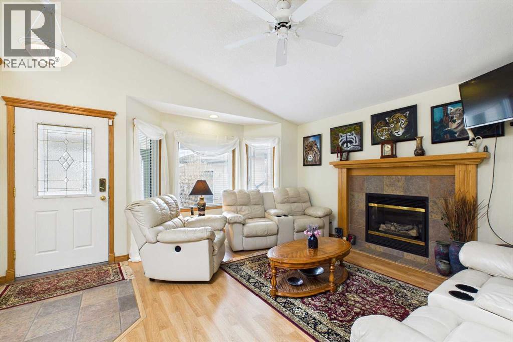 535 Cimarron Point, Okotoks, Alberta  T1S 1S6 - Photo 4 - A2297911