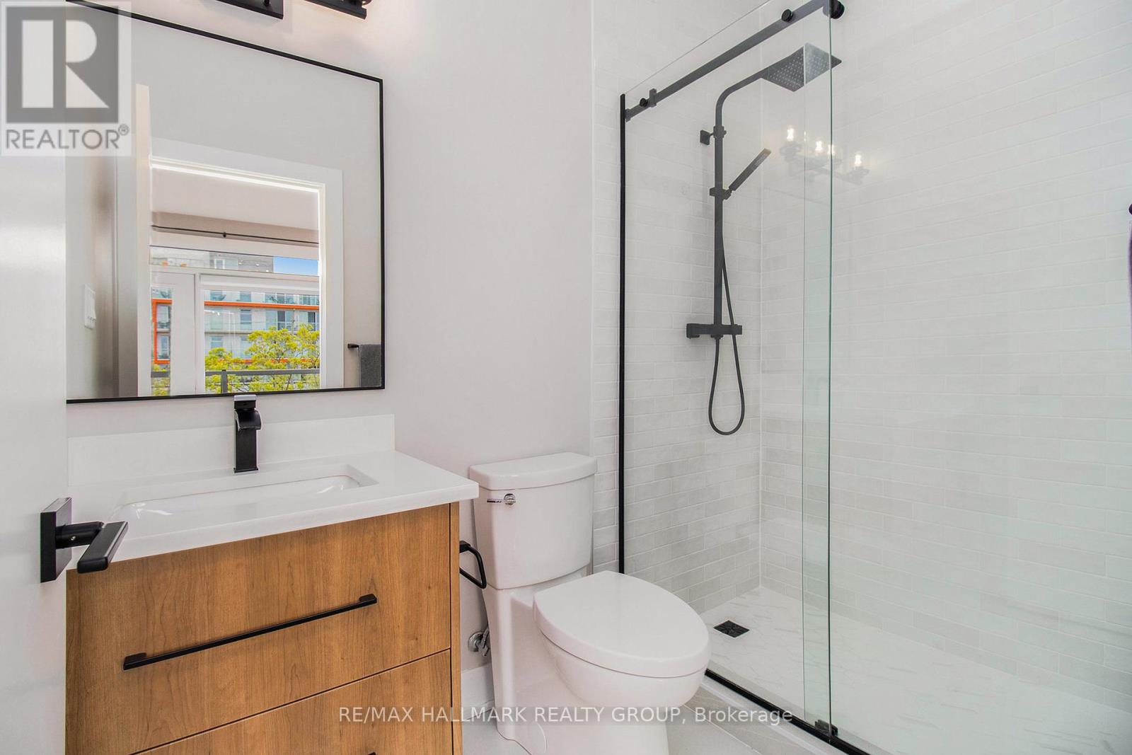 A - 72 Armstrong Street, Ottawa, Ontario  K1Y 2V7 - Photo 14 - X12960300