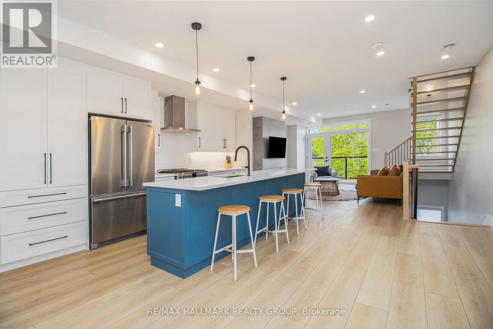 A - 72 Armstrong Street, Ottawa, Ontario  K1Y 2V7 - Photo 3 - X12960300