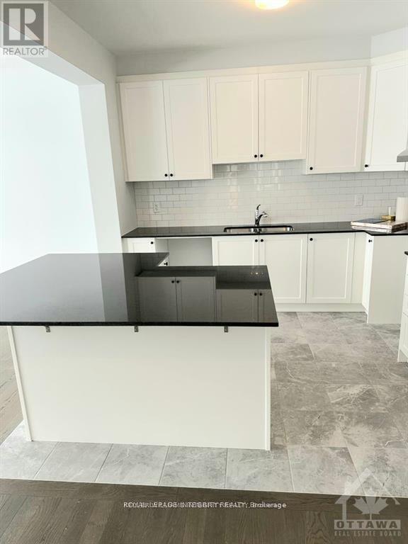 2489 Watercolours Way, Ottawa, Ontario  K2J 7B1 - Photo 4 - X12960310