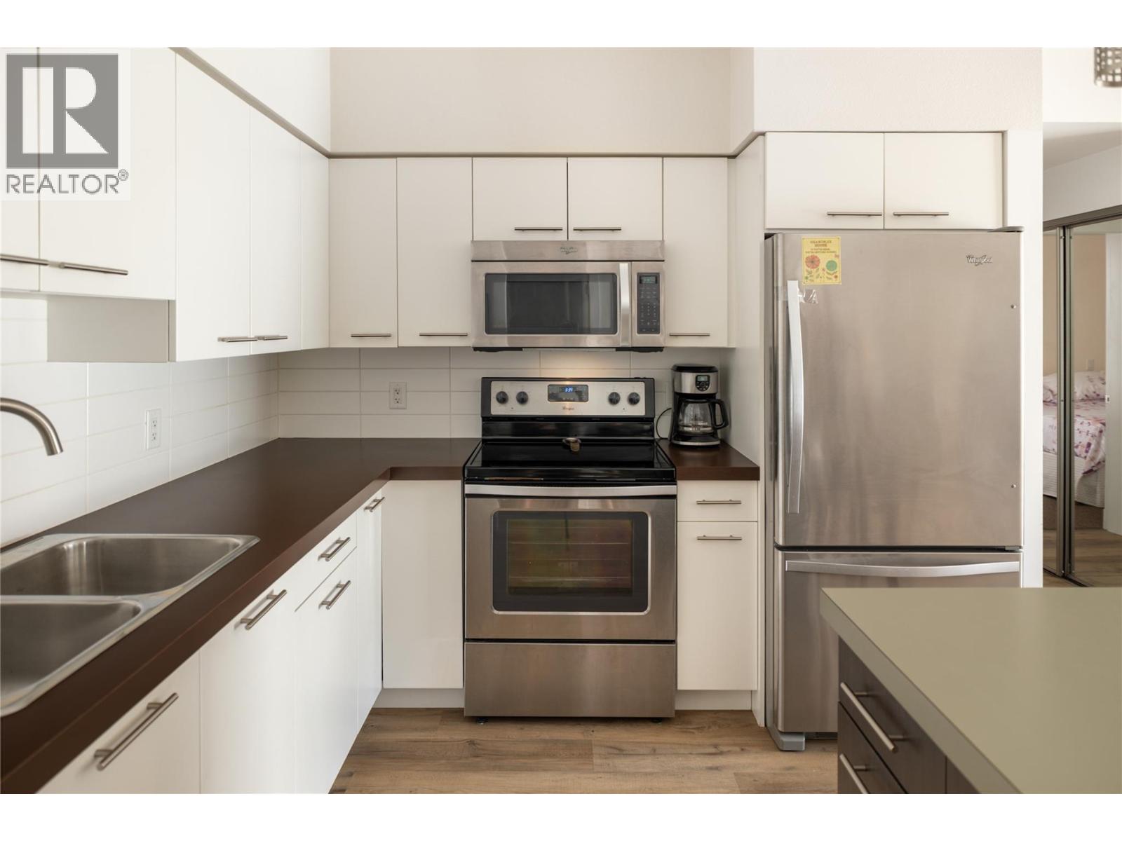 985 ACADEMY Way Unit# 208 Kelowna Photo 4