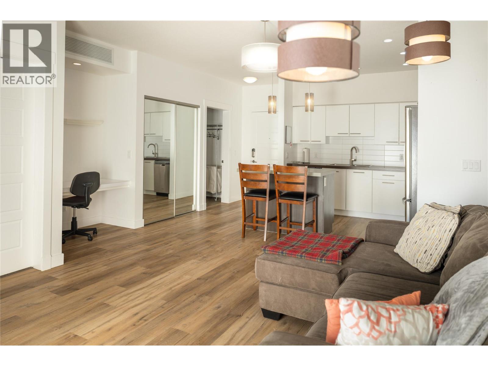 985 ACADEMY Way Unit# 208 Kelowna Photo 12