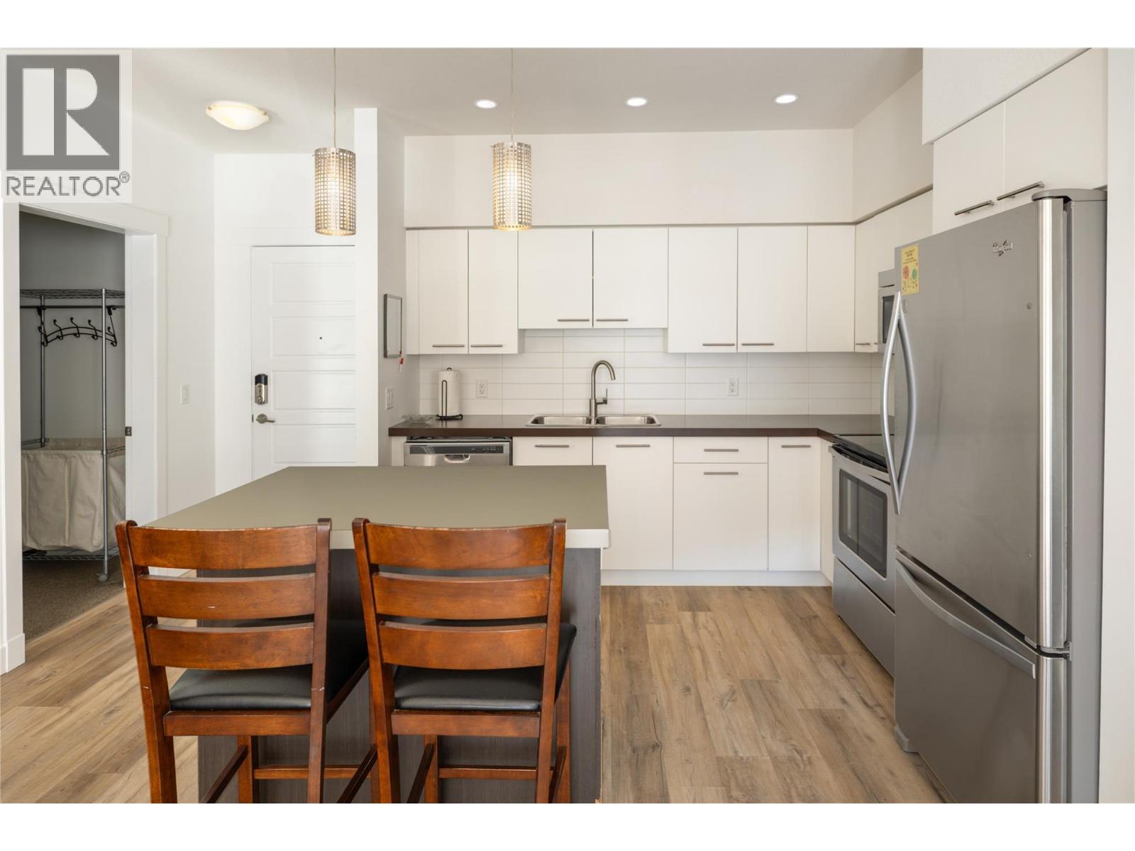 985 ACADEMY Way Unit# 208 Kelowna Photo 5