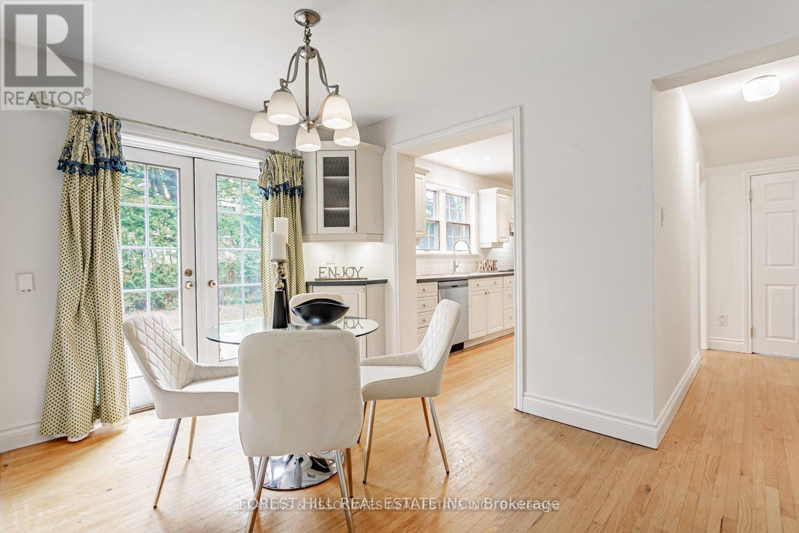 123 LORD SEATON ROAD Toronto (St. Andrew-Windfields), ON M2P 1K8