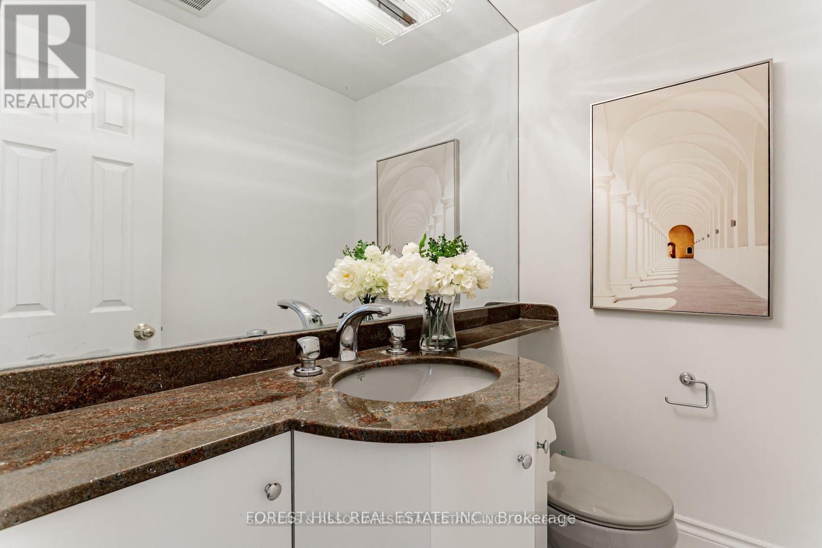 123 Lord Seaton Road, Toronto, Ontario  M2P 1K8 - Photo 19 - C12860592