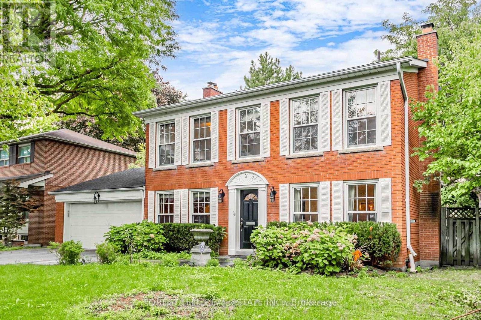 123 Lord Seaton Road, Toronto, Ontario  M2P 1K8 - Photo 2 - C12860592