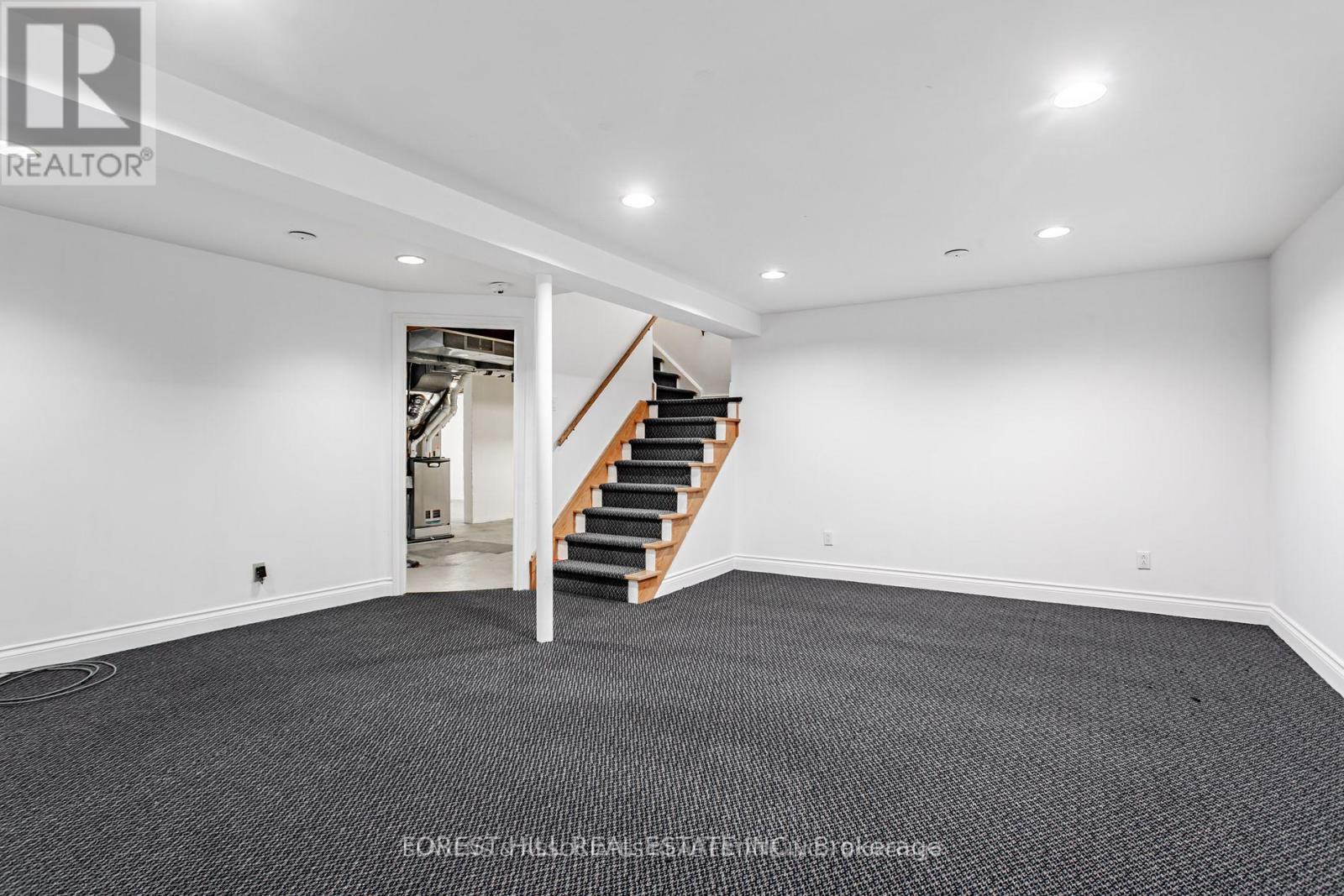 123 Lord Seaton Road, Toronto, Ontario  M2P 1K8 - Photo 34 - C12860592