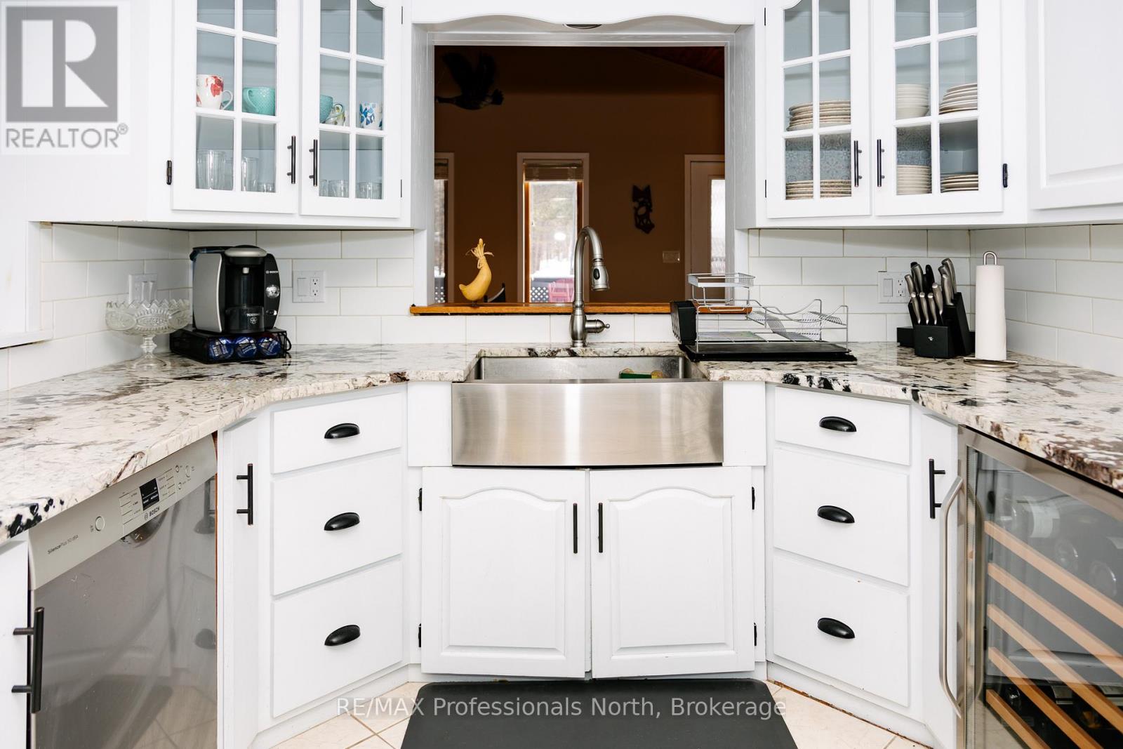 15111 Highway 35, Minden Hills, Ontario K0M 2K0 - Photo 14 - X12960364