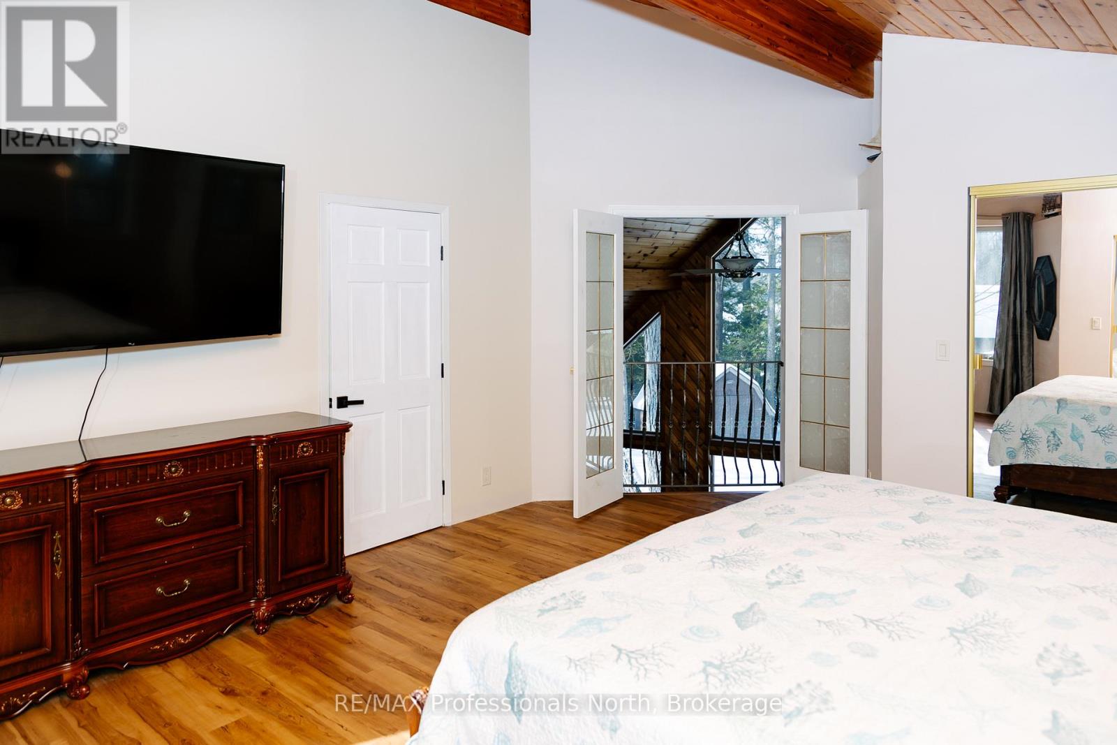 15111 Highway 35, Minden Hills, Ontario K0M 2K0 - Photo 27 - X12960364