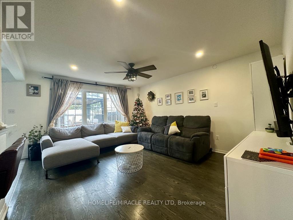 64 Sweetwood Circle W, Brampton, Ontario  L7A 2X7 - Photo 13 - W12851790