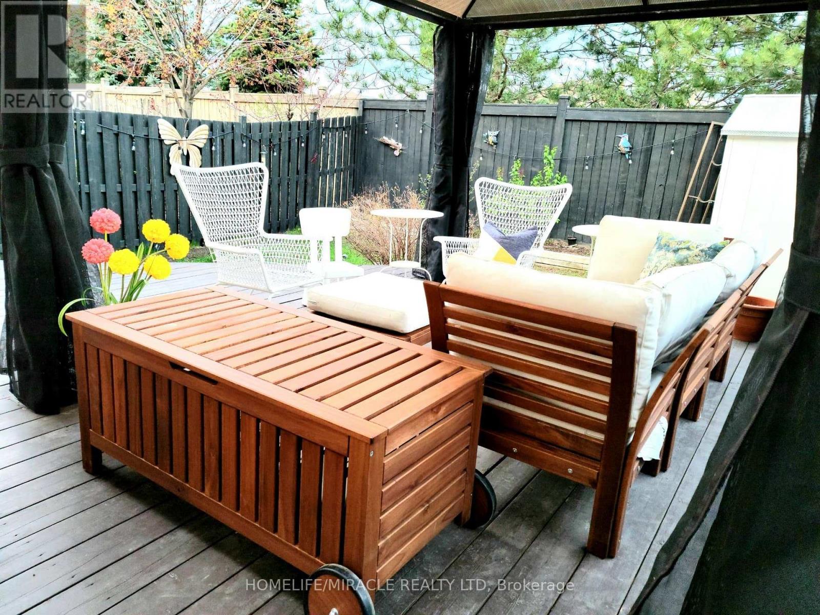 64 Sweetwood Circle W, Brampton, Ontario  L7A 2X7 - Photo 19 - W12851790