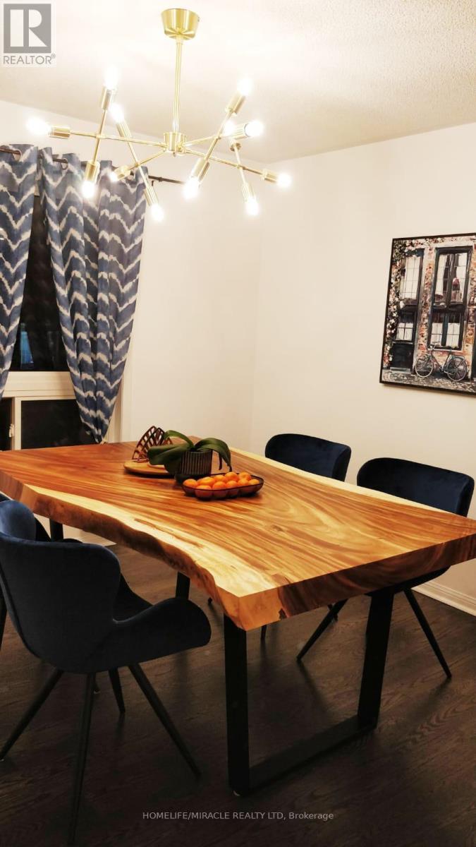 64 Sweetwood Circle W, Brampton, Ontario  L7A 2X7 - Photo 6 - W12851790