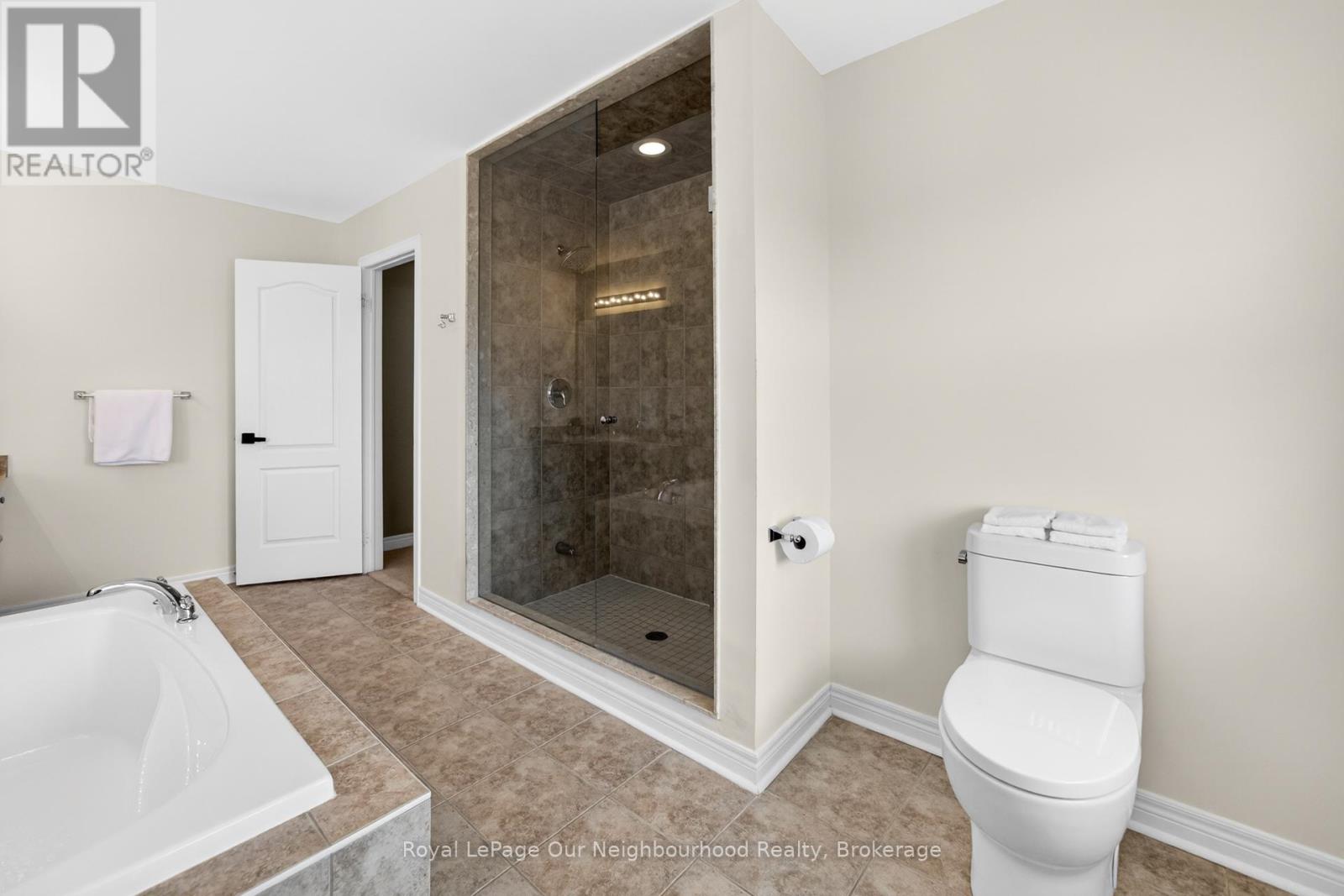 358 Malboeuf Court, Milton, Ontario  L9T 7Y3 - Photo 30 - W12918656