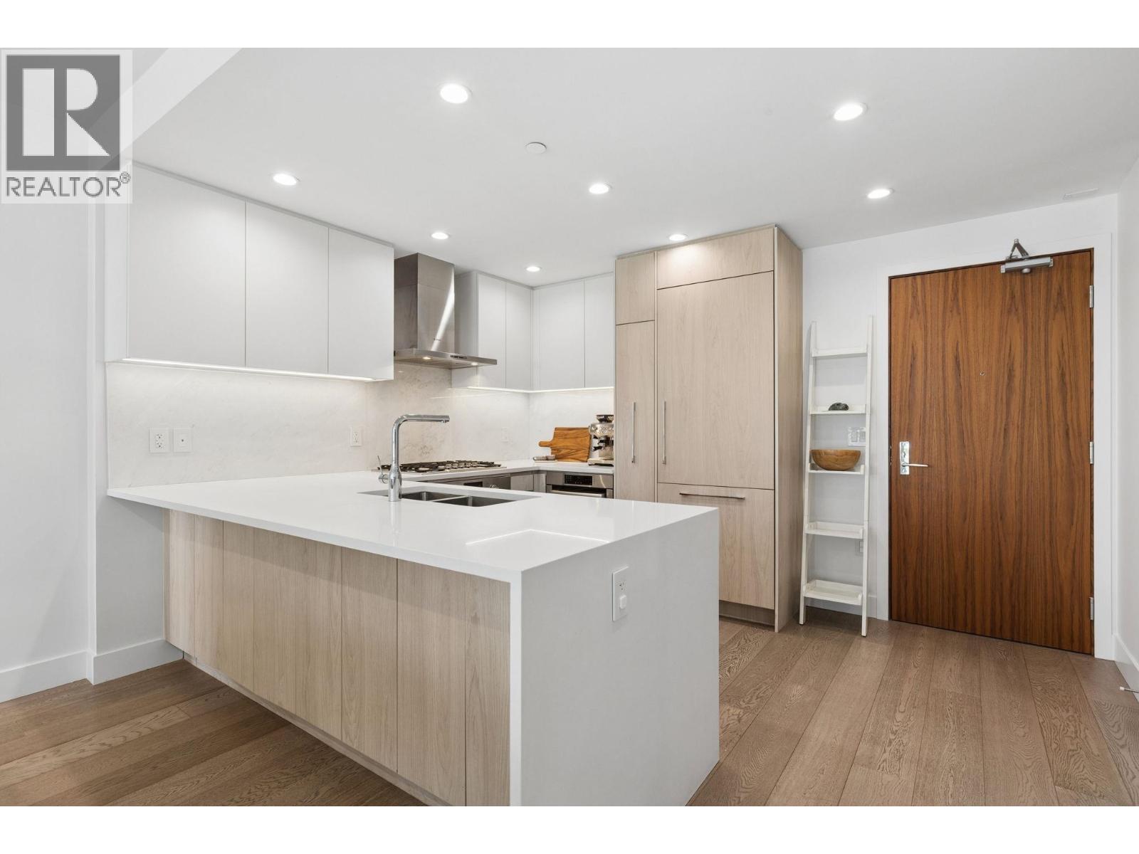 208 177 W 3rd Street, North Vancouver, British Columbia  V7M 0G5 - Photo 12 - R3107012