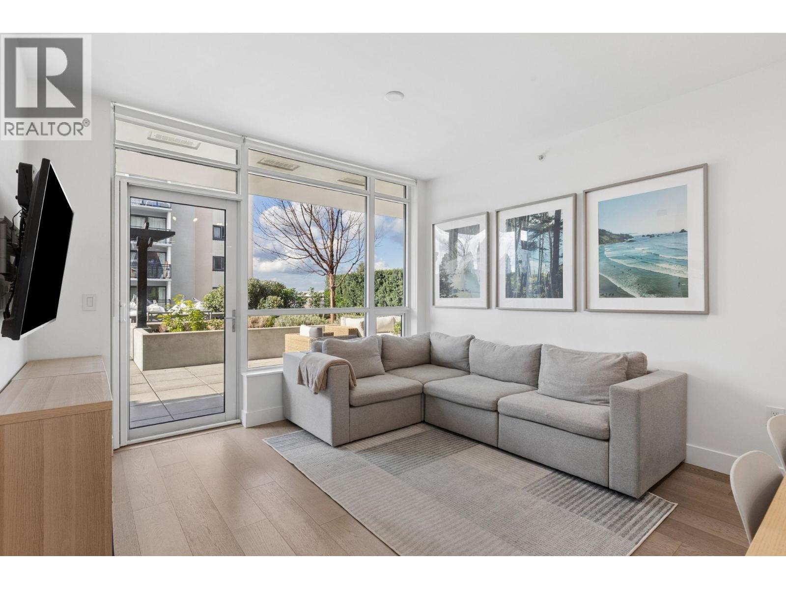 208 177 W 3rd Street, North Vancouver, British Columbia  V7M 0G5 - Photo 4 - R3107012