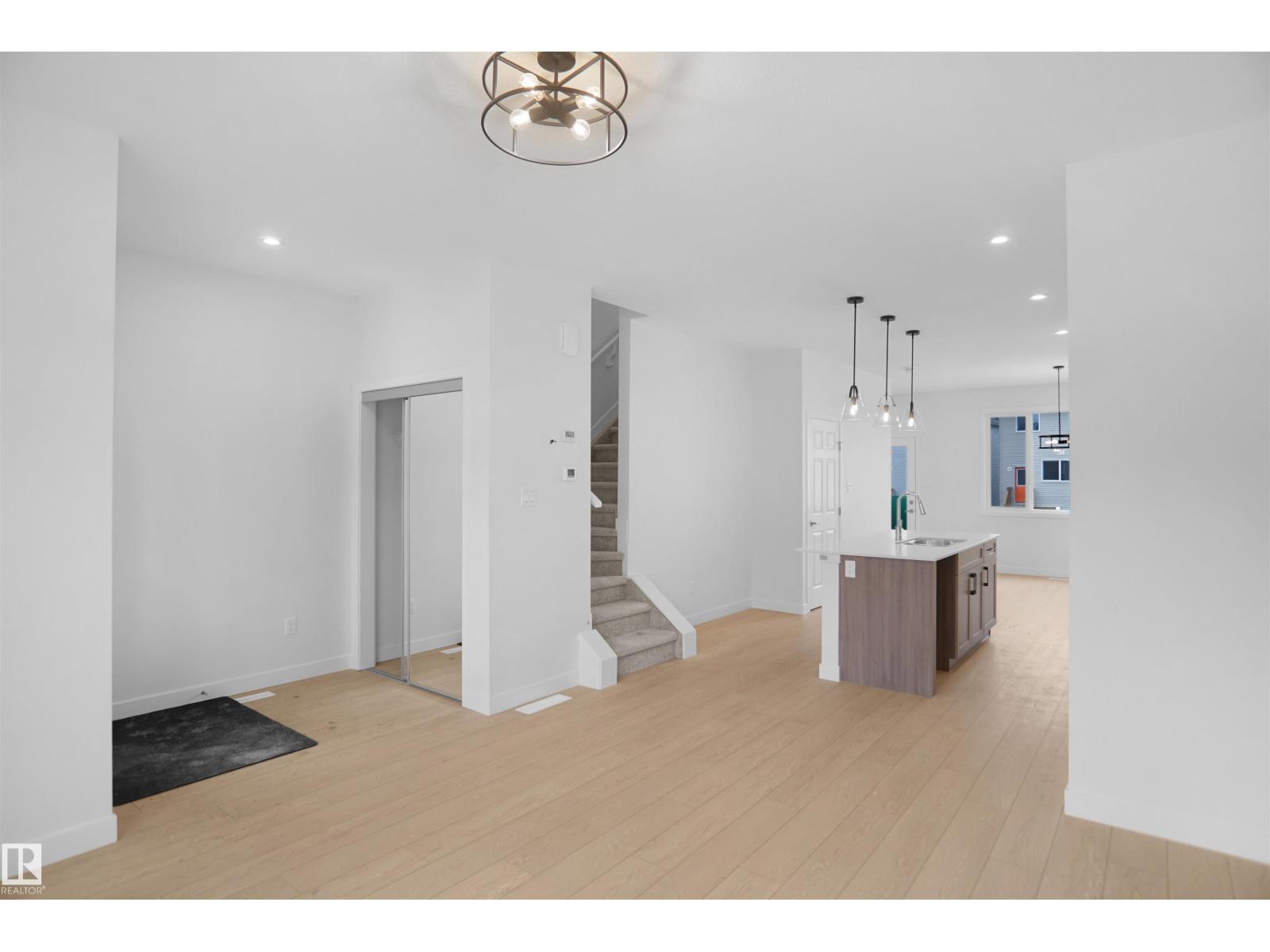 1210 Keswick Dr Sw, Edmonton, Alberta  T6W 4J9 - Photo 5 - E4479602