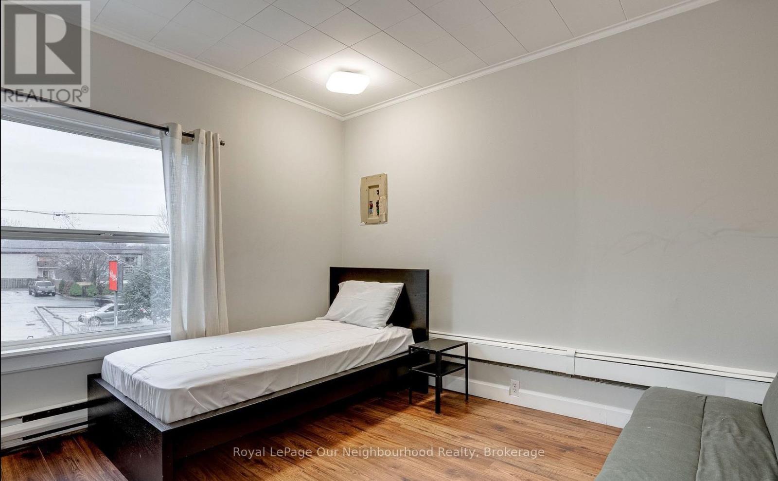 128 Geneva Street, St. Catharines, Ontario  L2R 4N6 - Photo 22 - X12893182