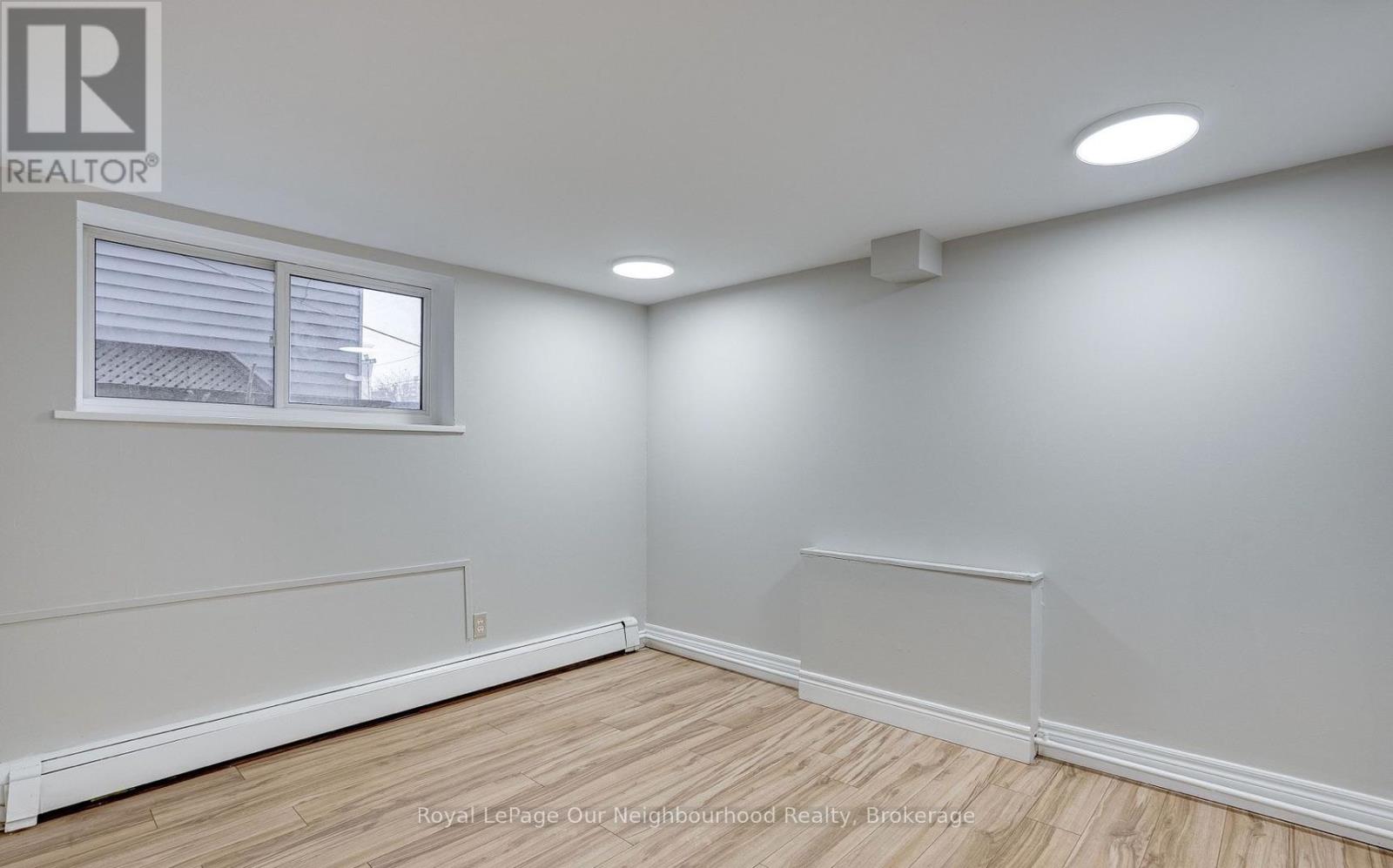 128 Geneva Street, St. Catharines, Ontario  L2R 4N6 - Photo 12 - X12893182