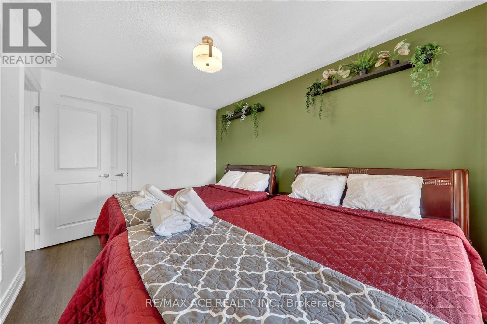 26 - 171 Snowbridge Way, Blue Mountains, Ontario  L9Y 0V1 - Photo 35 - X12856956