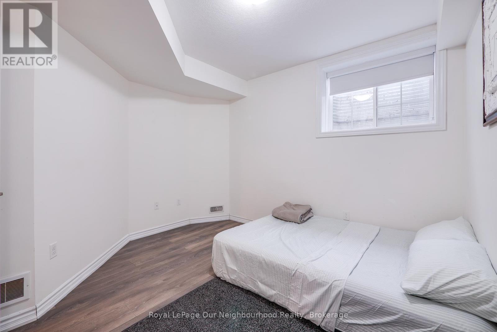 397 Westwood Dr B Drive, Kitchener, Ontario  N2M 5B5 - Photo 33 - X12897170