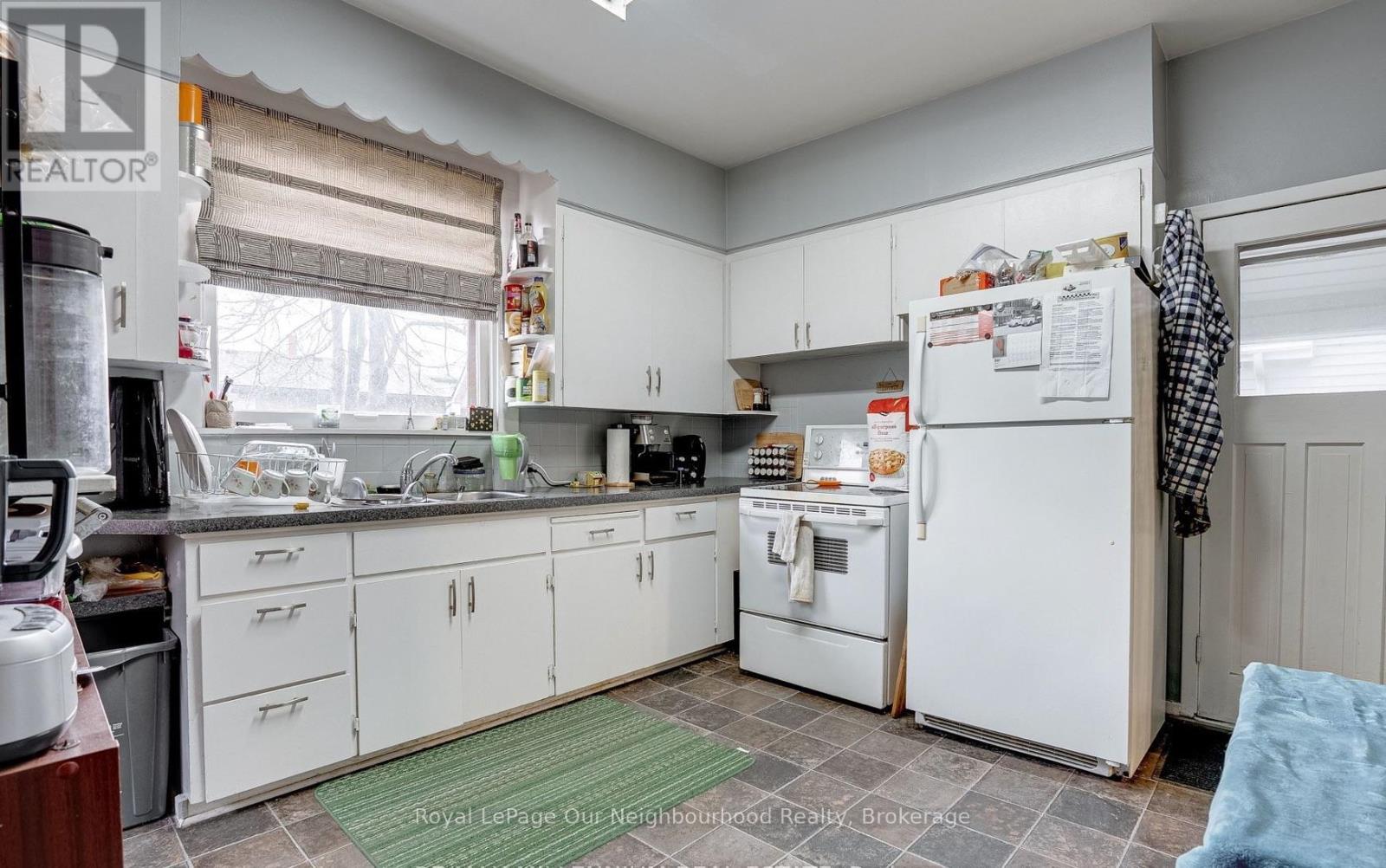 128 Geneva Street, St. Catharines, Ontario  L2R 4N6 - Photo 14 - X12893182