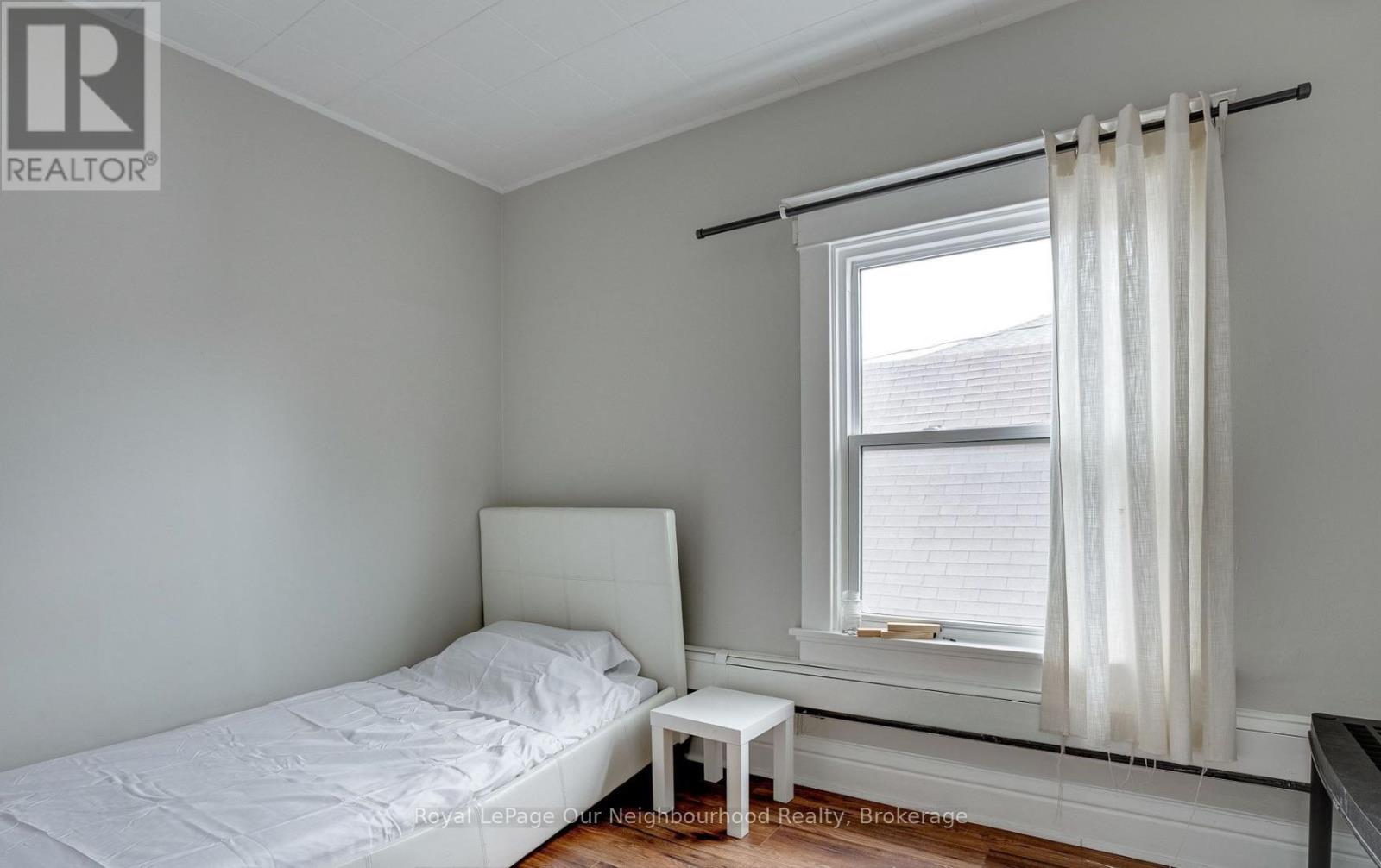 128 Geneva Street, St. Catharines, Ontario  L2R 4N6 - Photo 24 - X12893182