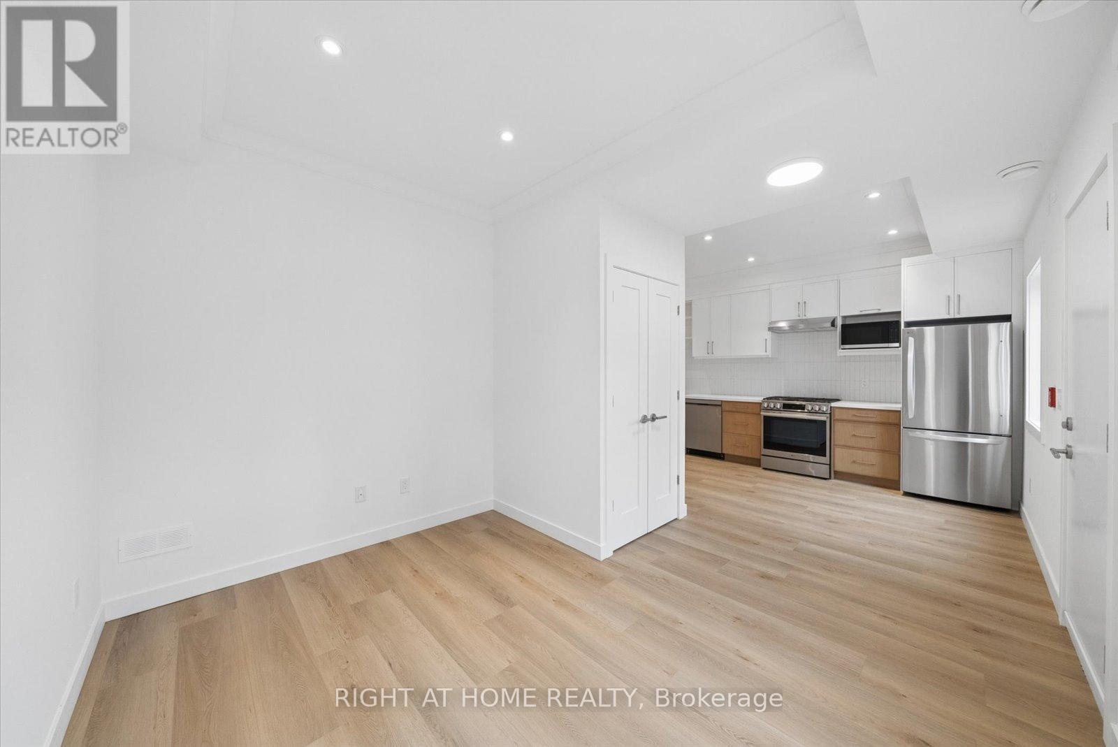 91 BARTON AVENUE, Toronto, Ontario