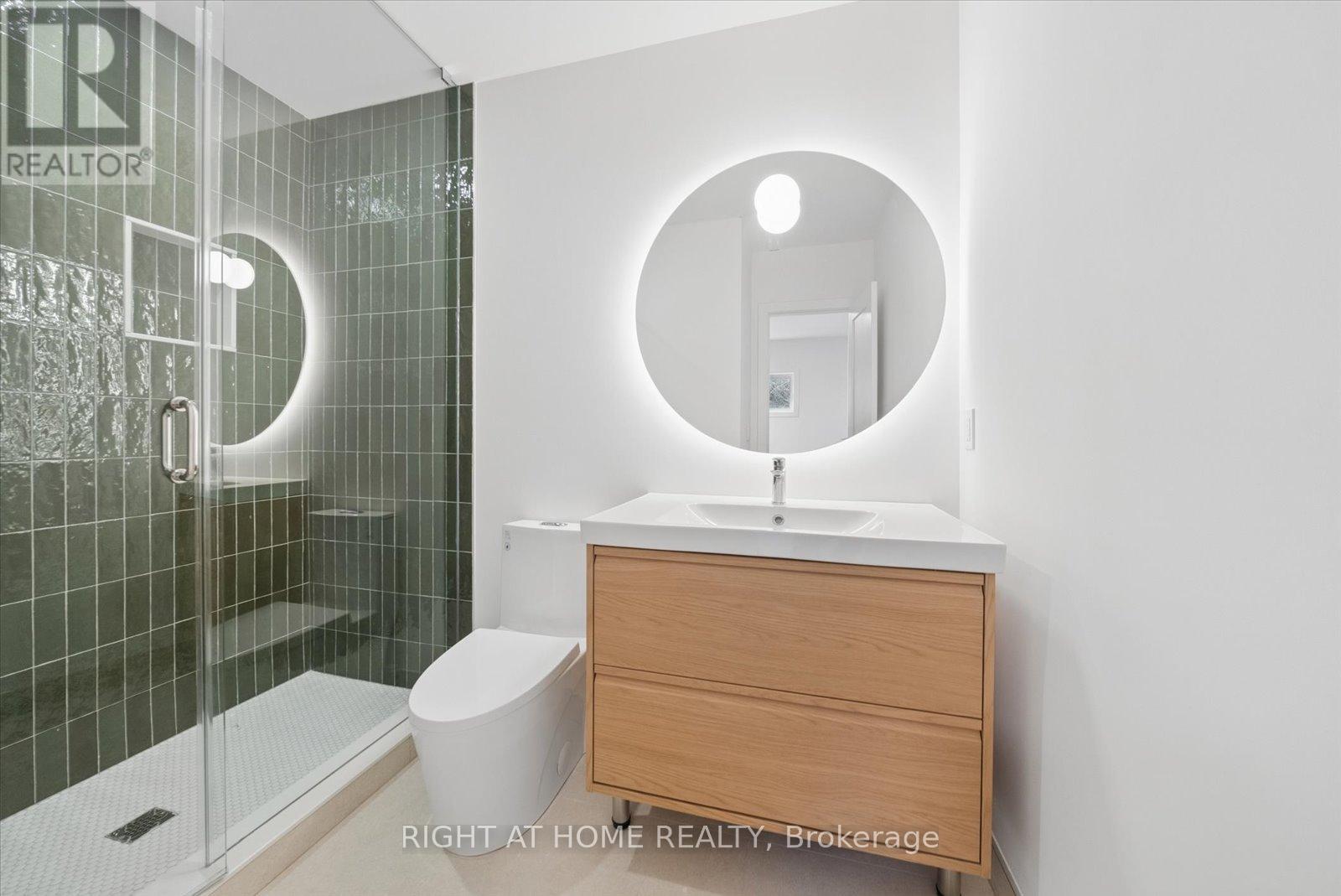 91 Barton Avenue, Toronto, Ontario  M6G 1P7 - Photo 7 - C12960316