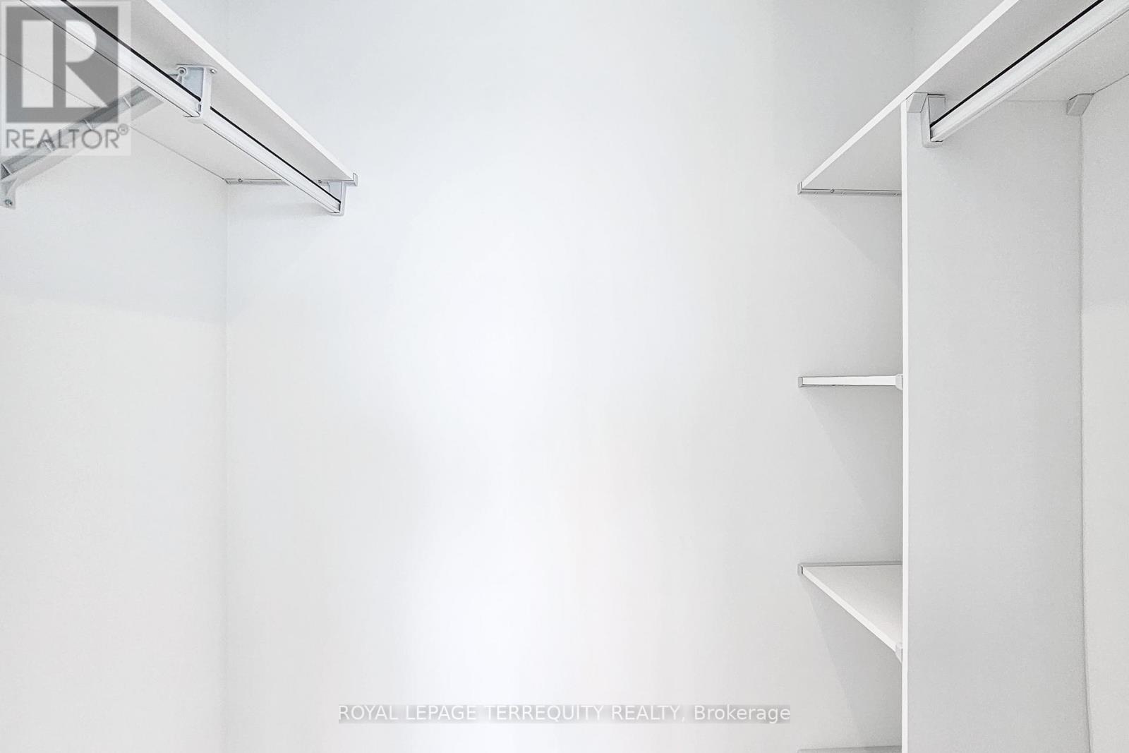 1735 - 20 Inn On The Pk Dr Drive, Toronto, Ontario  M3C 0P8 - Photo 19 - C12960342