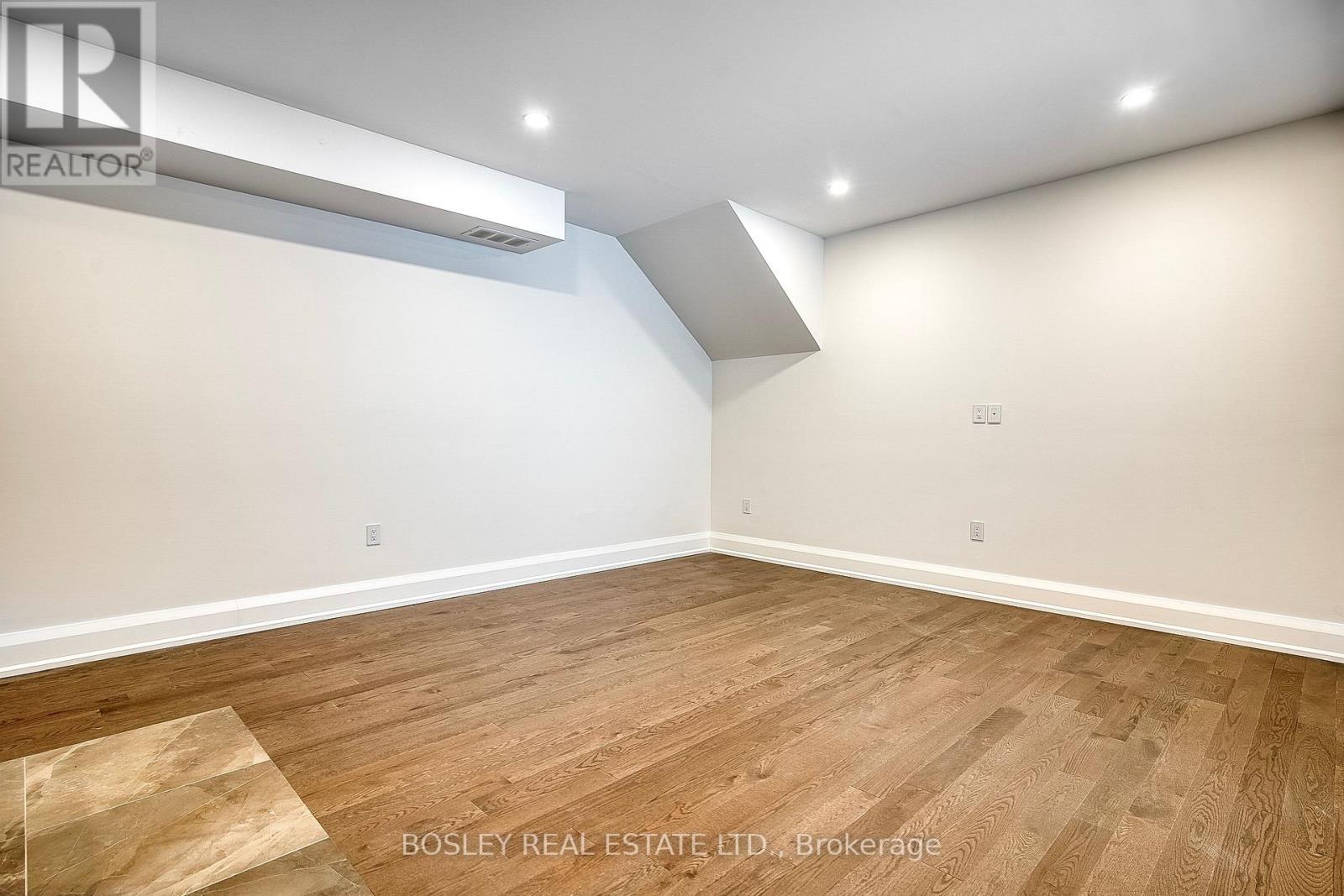 202 - 2579 Yonge Street, Toronto, Ontario  M4P 2J1 - Photo 2 - C12960360