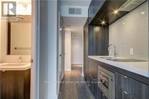 1913 - 155 Yorkville Avenue, Toronto, Ontario  M5R 0B4 - Photo 6 - C12960368