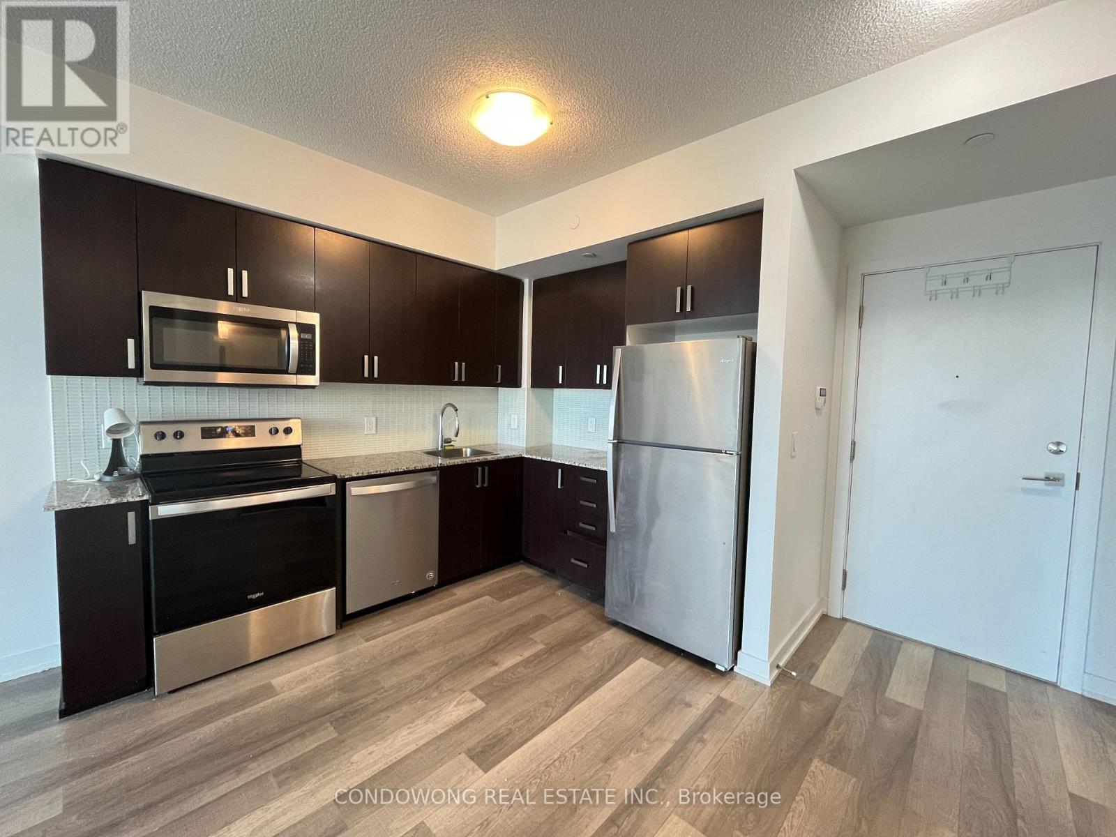 902 - 1603 Eglinton Avenue W, Toronto, Ontario  M6E 0A1 - Photo 2 - C12960382