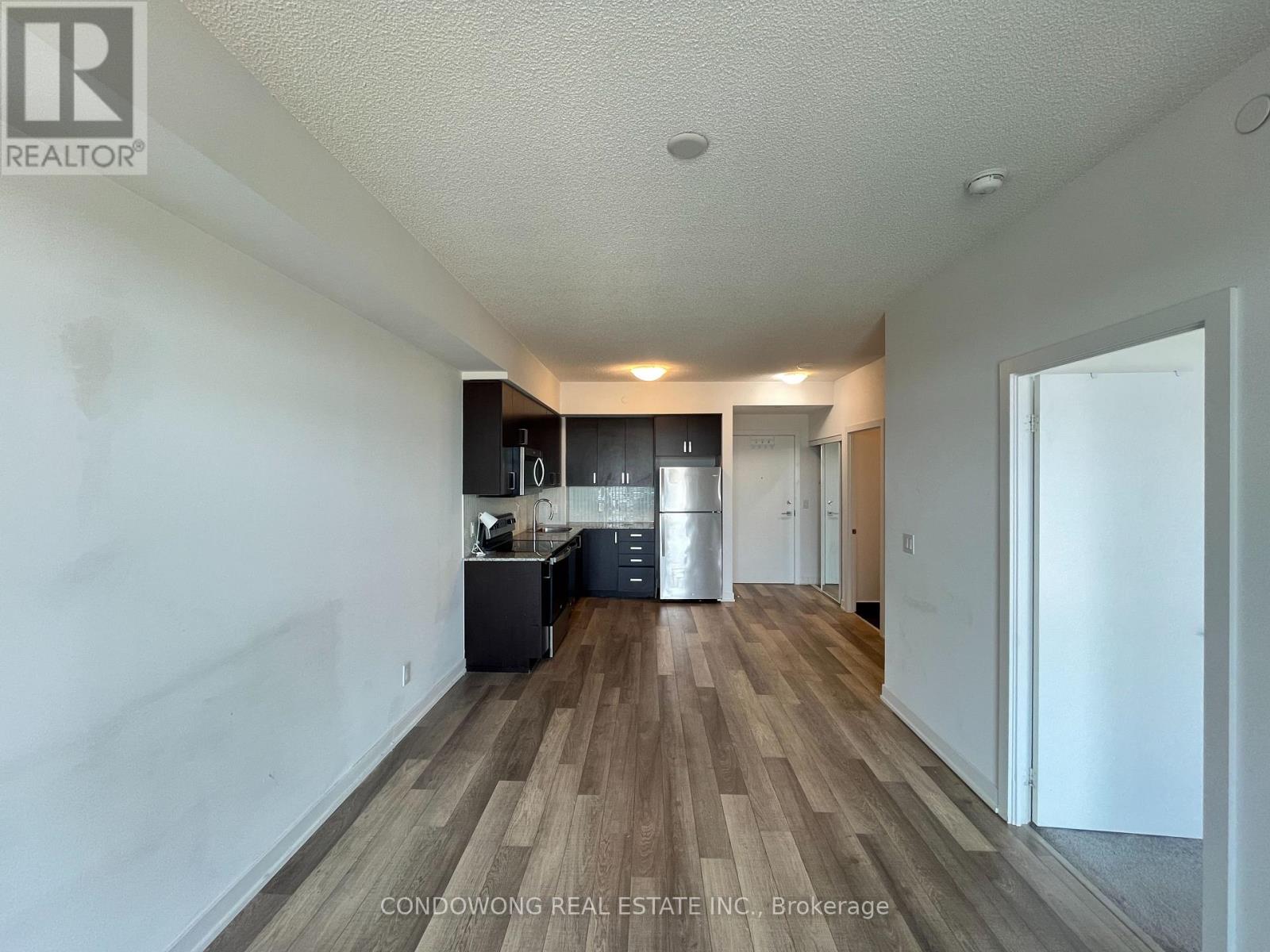 902 - 1603 Eglinton Avenue W, Toronto, Ontario  M6E 0A1 - Photo 3 - C12960382