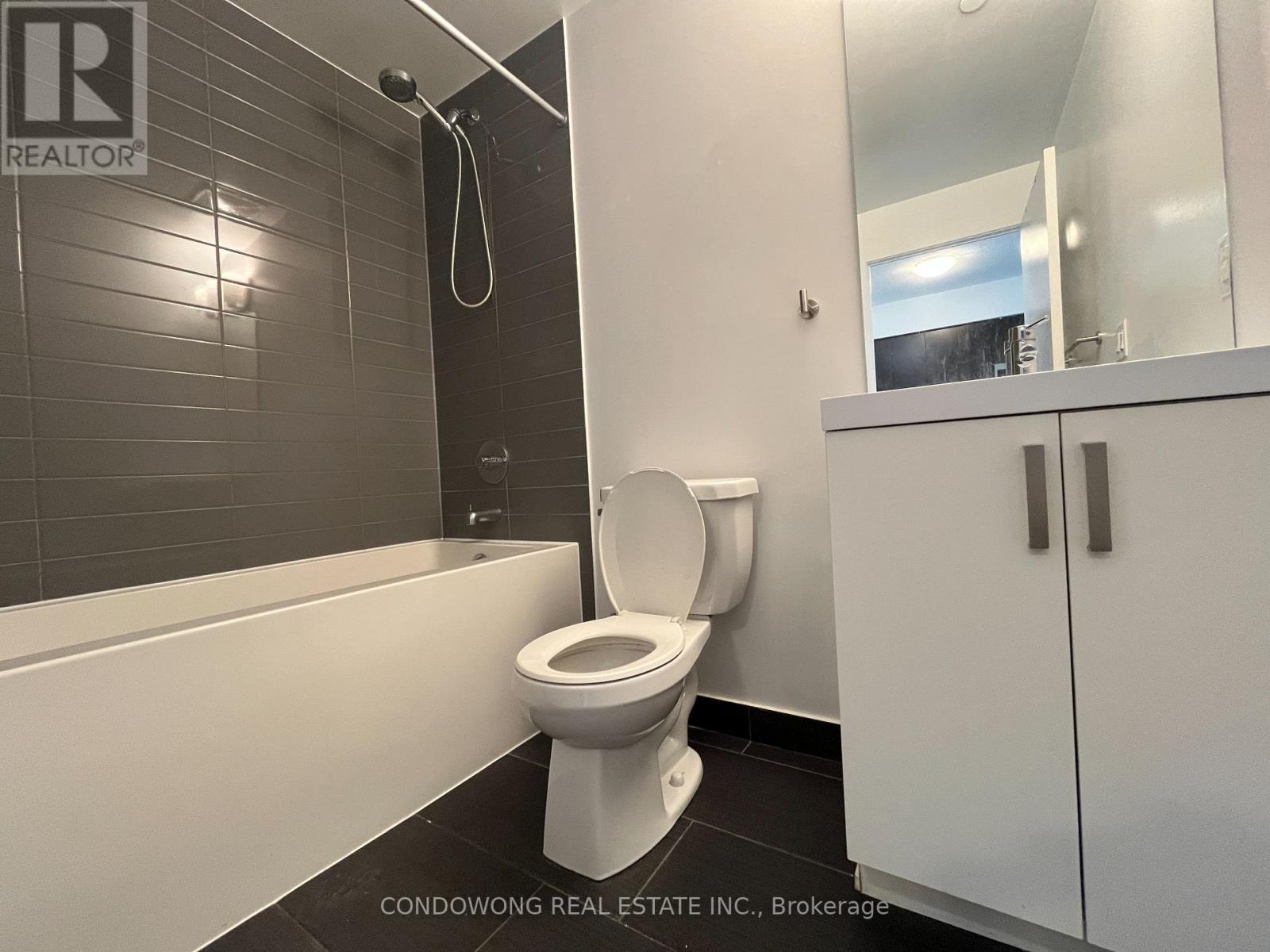 902 - 1603 Eglinton Avenue W, Toronto, Ontario  M6E 0A1 - Photo 6 - C12960382