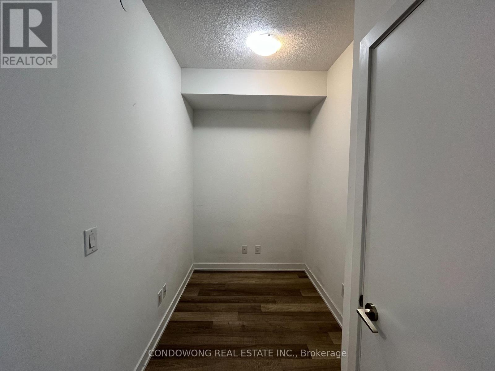 902 - 1603 Eglinton Avenue W, Toronto, Ontario  M6E 0A1 - Photo 7 - C12960382