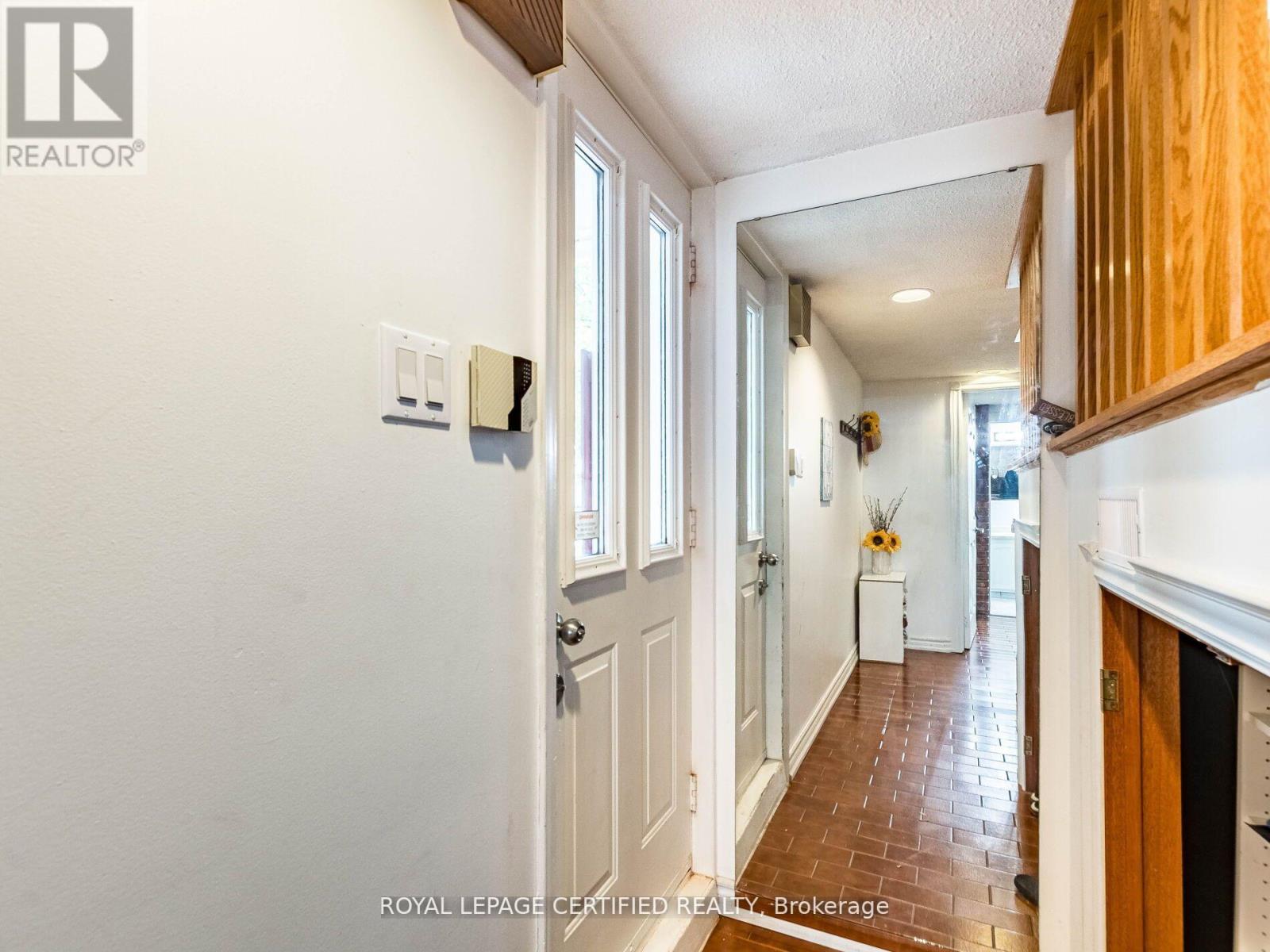 7497 Middleshire Drive, Mississauga, Ontario  L4T 3S3 - Photo 27 - W12902976