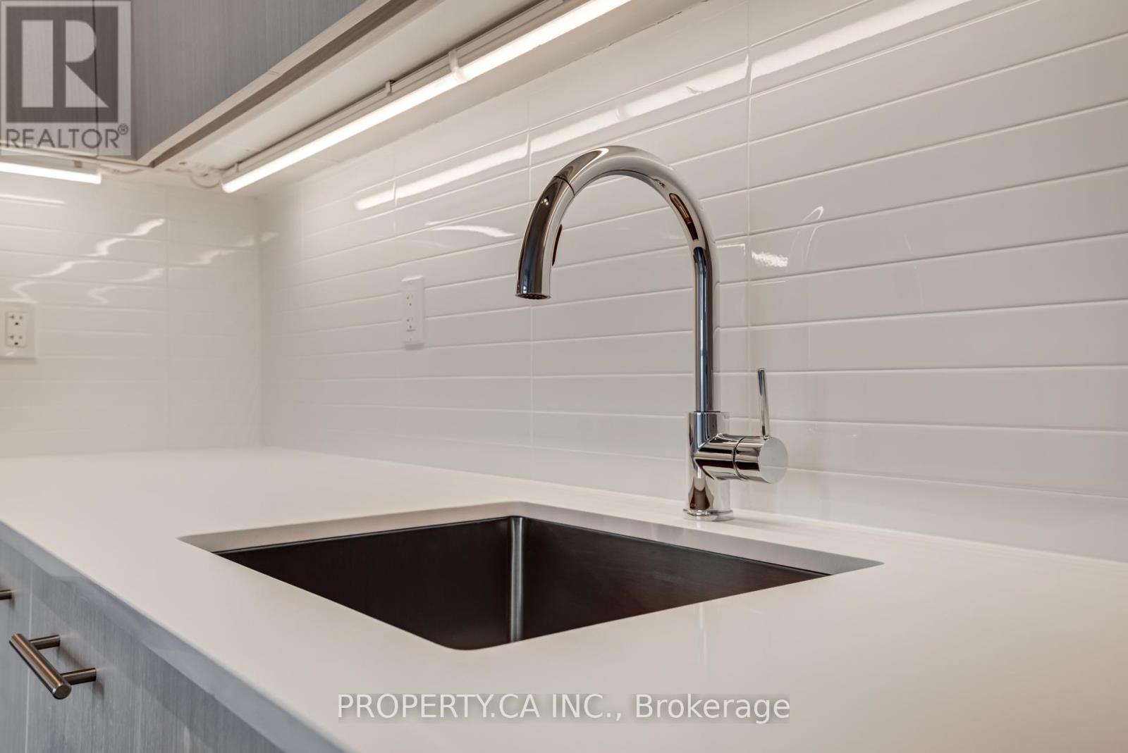 904 - 286 Main Street, Toronto, Ontario  M4C 4X4 - Photo 13 - E12960348