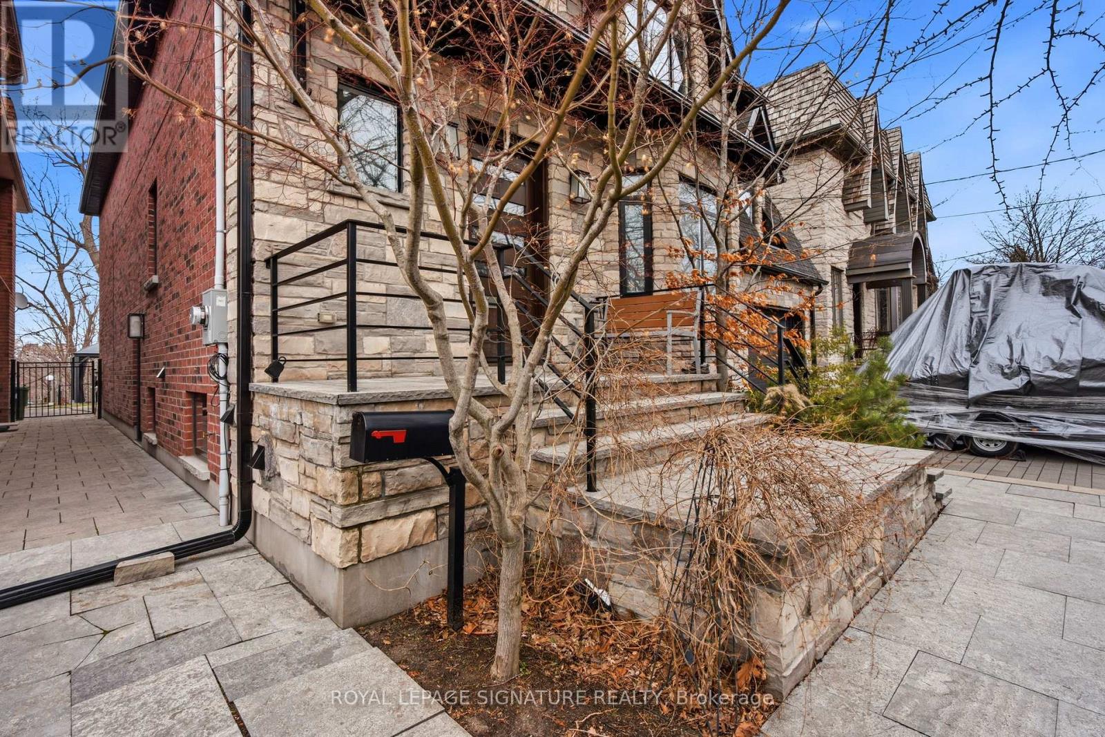 Bsmt - 64 Four Oaks Gate, Toronto, Ontario  M4J 2X2 - Photo 4 - E12960384