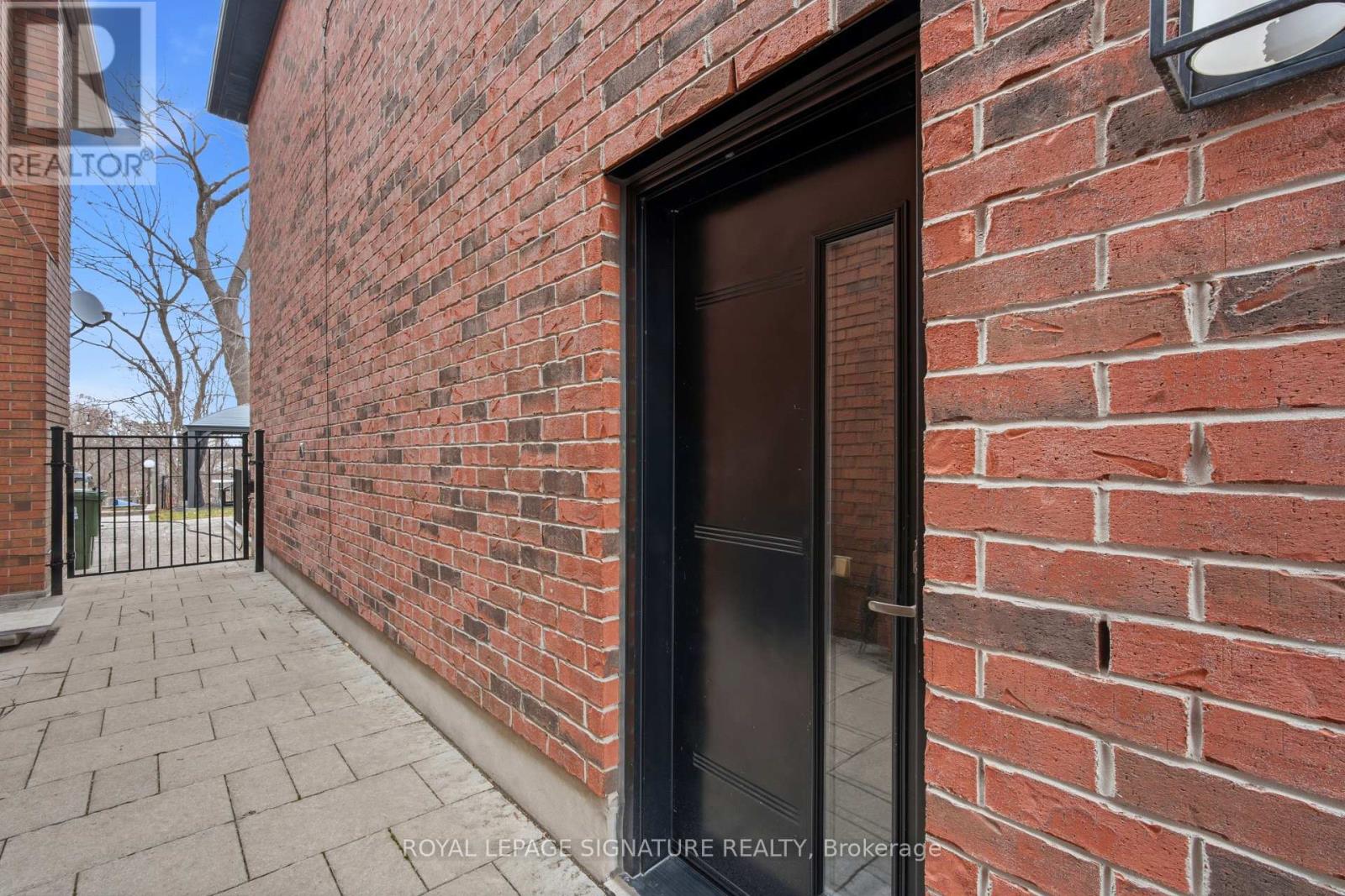 Bsmt - 64 Four Oaks Gate, Toronto, Ontario  M4J 2X2 - Photo 5 - E12960384