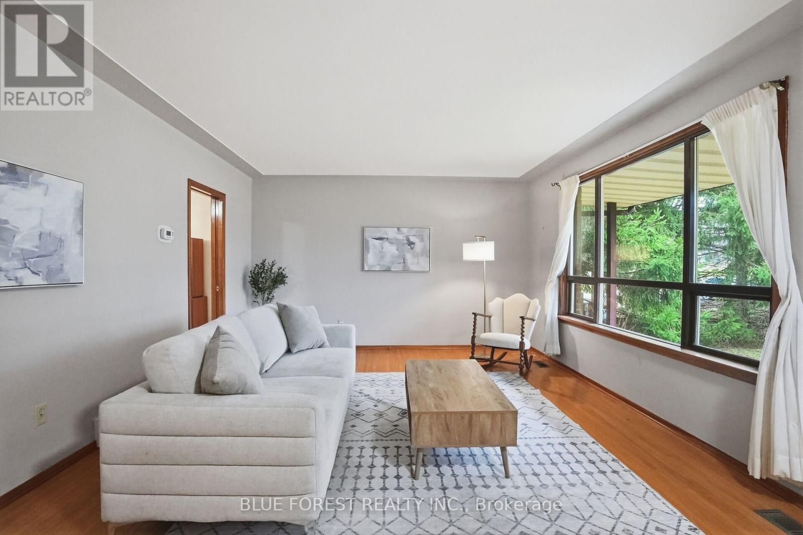 1668 Hamilton Road, London East, Ontario  N6M 1G4 - Photo 5 - X12949684