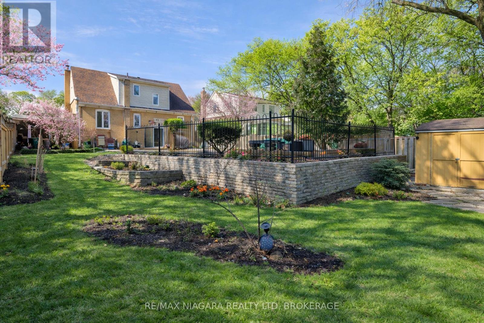 65 Craigmore Crescent, Toronto, Ontario  M2N 2Y6 - Photo 3 - C12925178