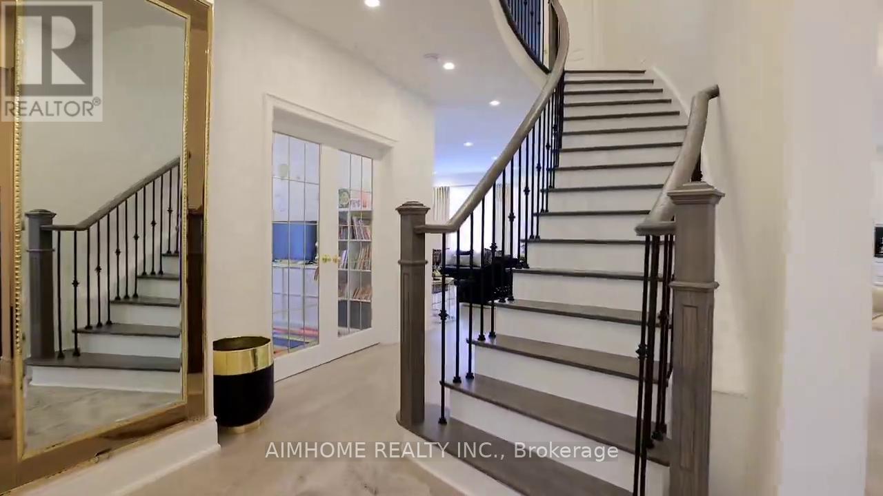 47 O'hara Crescent, Richmond Hill, Ontario  L4E 4L3 - Photo 8 - N12960314